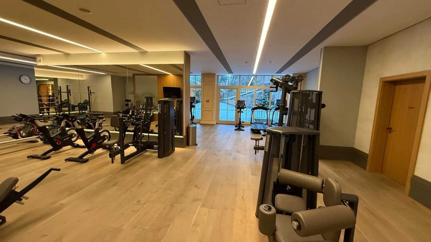 interalpen-hotel-tyrol-fitness-centre-gym.jpg