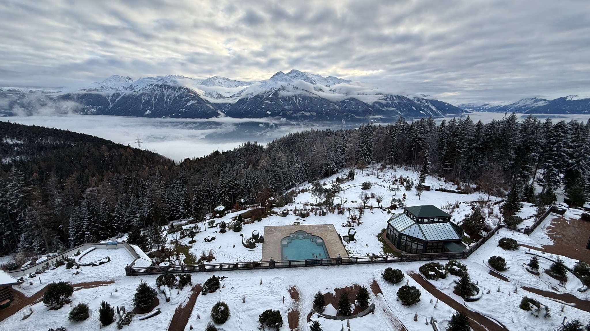 interalpen-hotel-tyrol-snowy-alpine-landscape.jpg