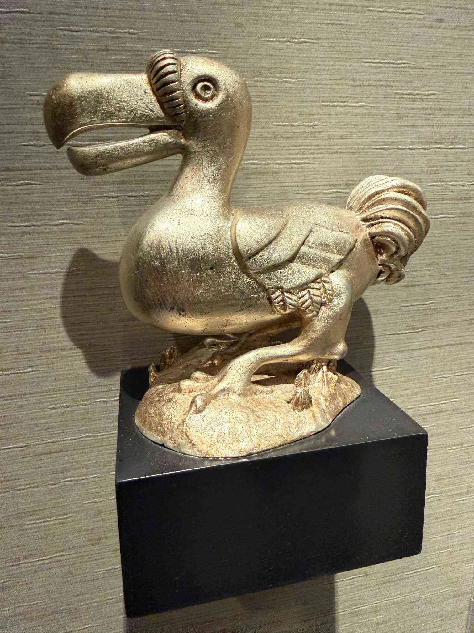 rosewood-london-dodo-sculpture-detail.jpg