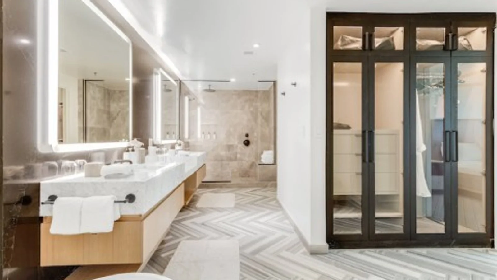 intercontinental-miami-bathroom-suite-modern.jpg