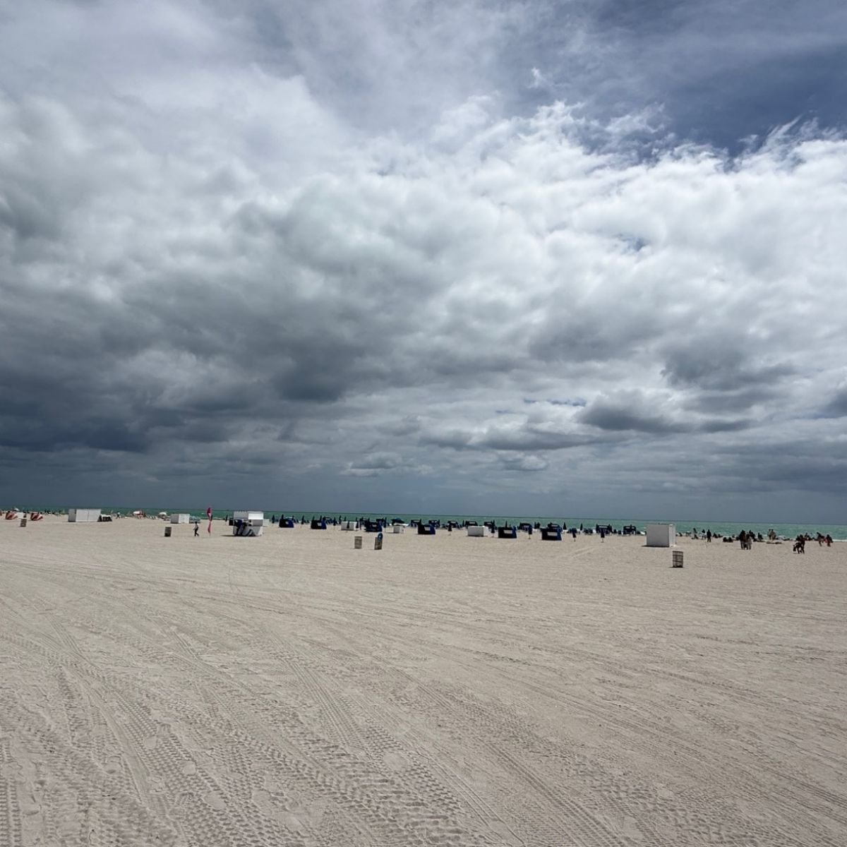 miami-beach-south-beach-wide-sand-square.jpg