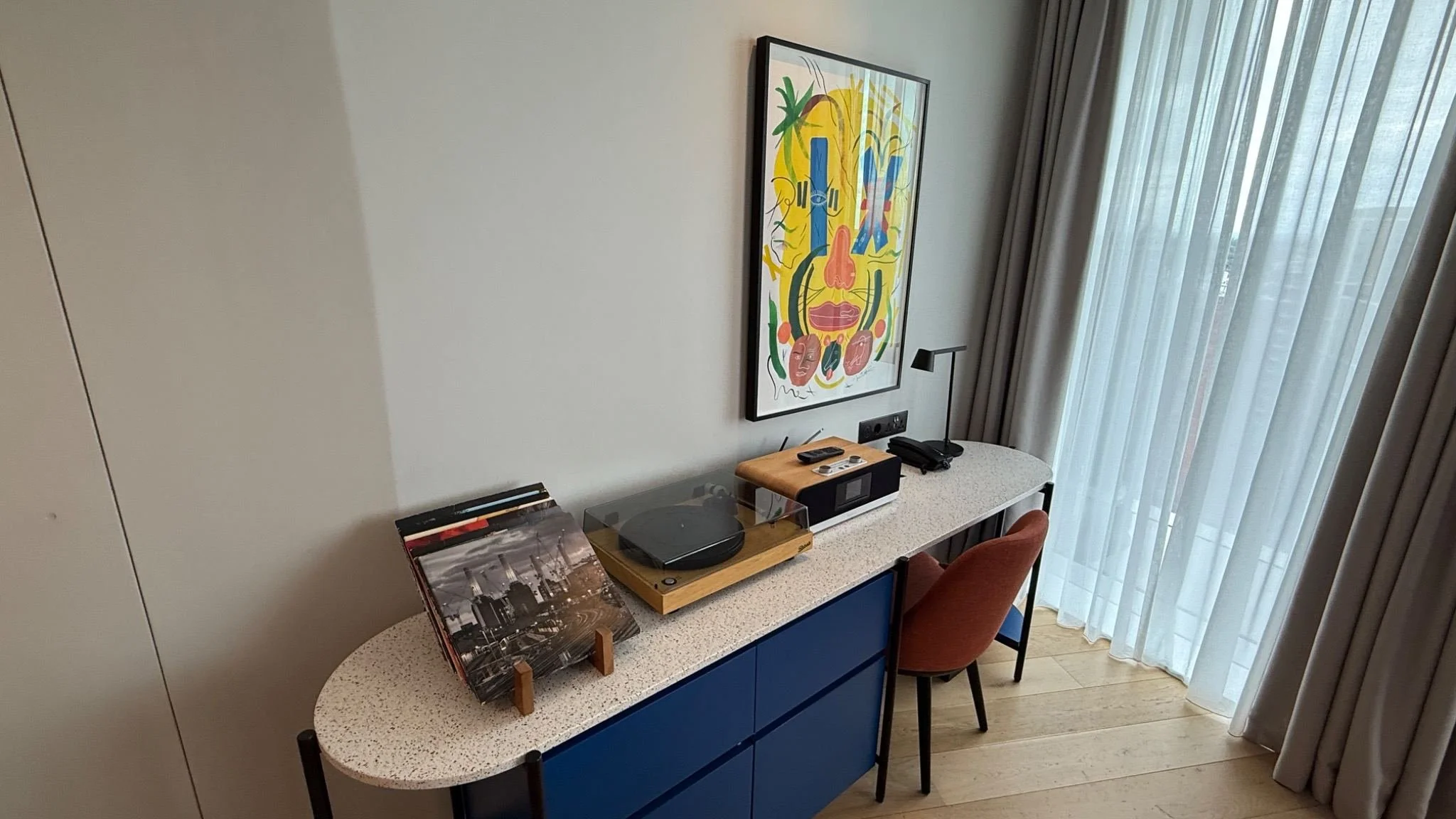 artotel-london-battersea-suite-desk.jpg