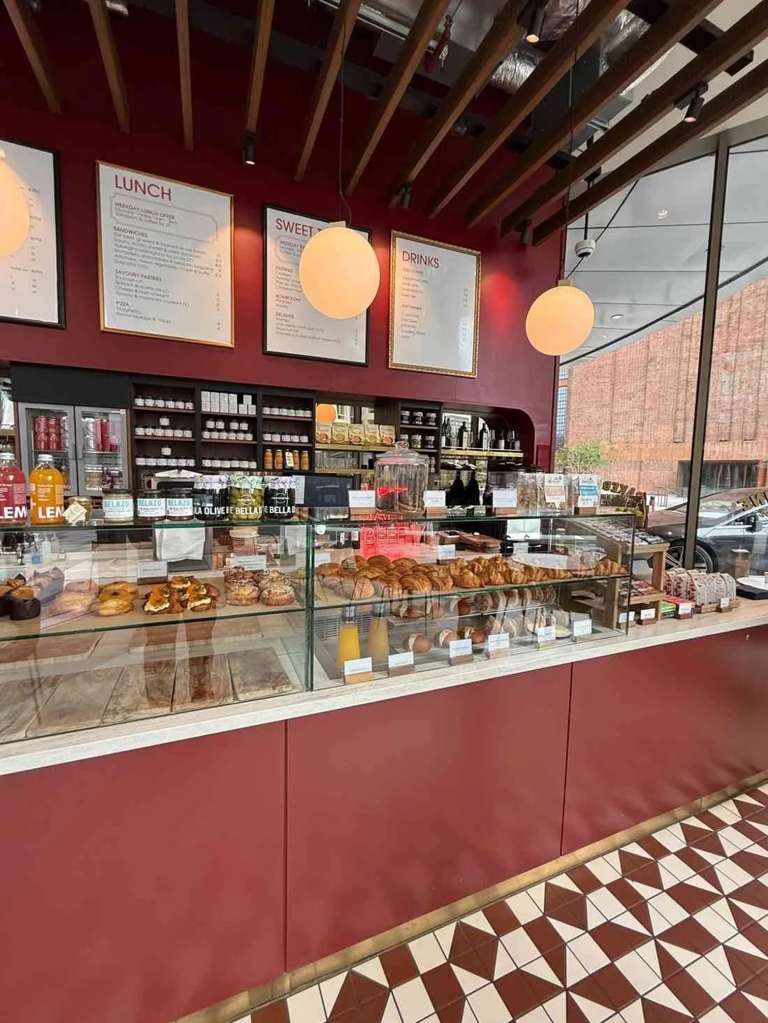 tozi-counter-display-artotel-battersea.jpg