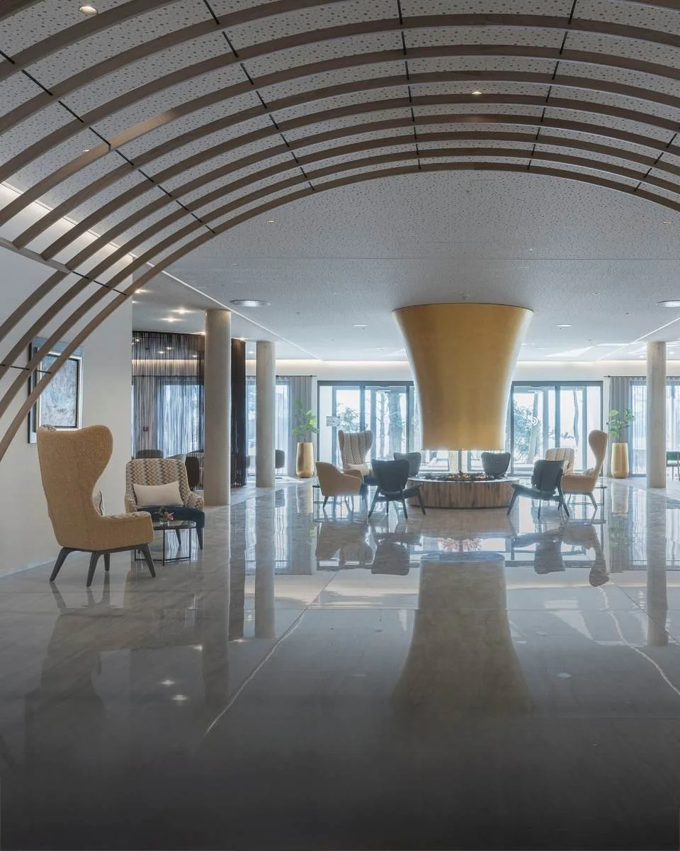 buff-medical-resort-lounge-interior-konstanz.jpg