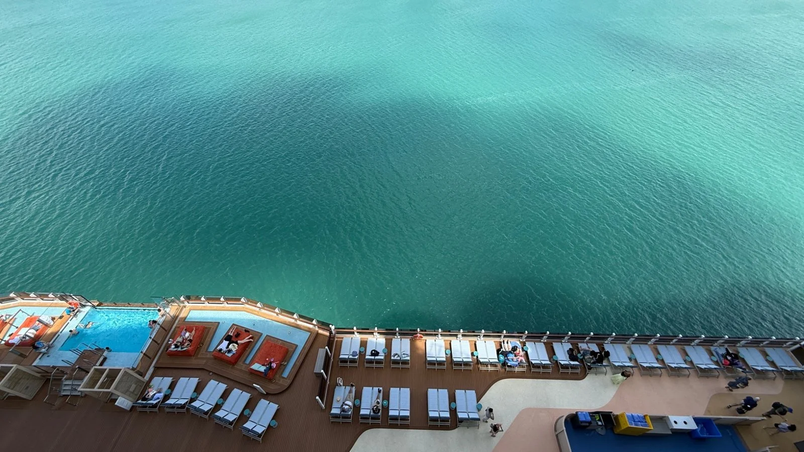 The Haven lounge aboard Norwegian Luna with ocean views and luxury seating during Caribbean sailing