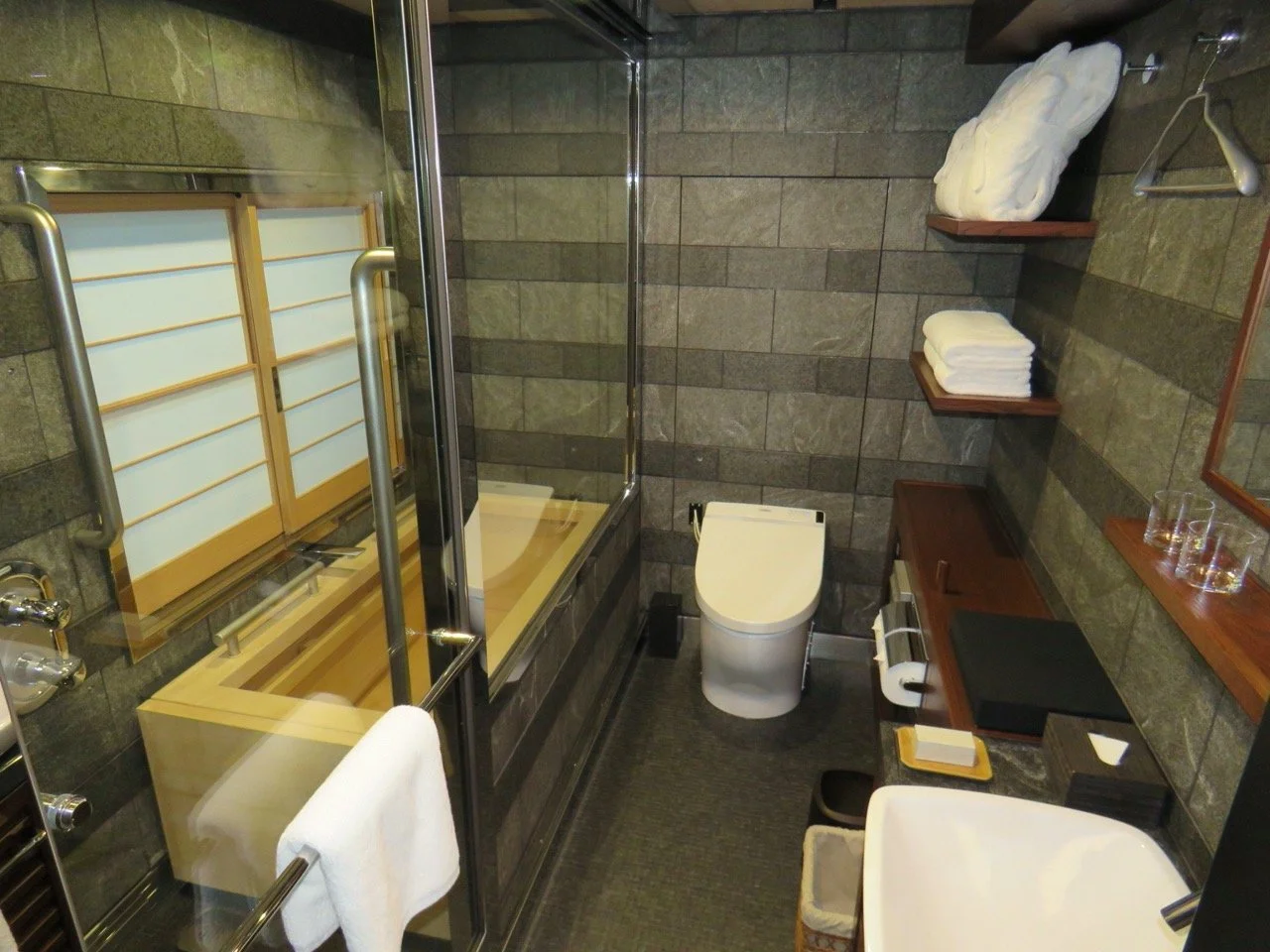 Train Suite Shiki-Shima Review | Japan’s Luxury Sleeper Train — The ...