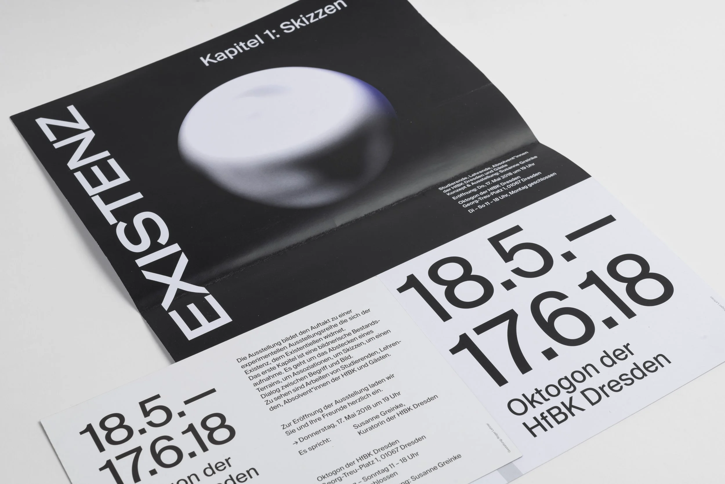 Plakat für die Ausstellung EXISTENZ Oktogon Kunsthalle der HfBK Dresden - "Kapitel 1: Skizzen" Die Veranstaltung fand vom 18. Mai bis 17. Juni 2018 statt.