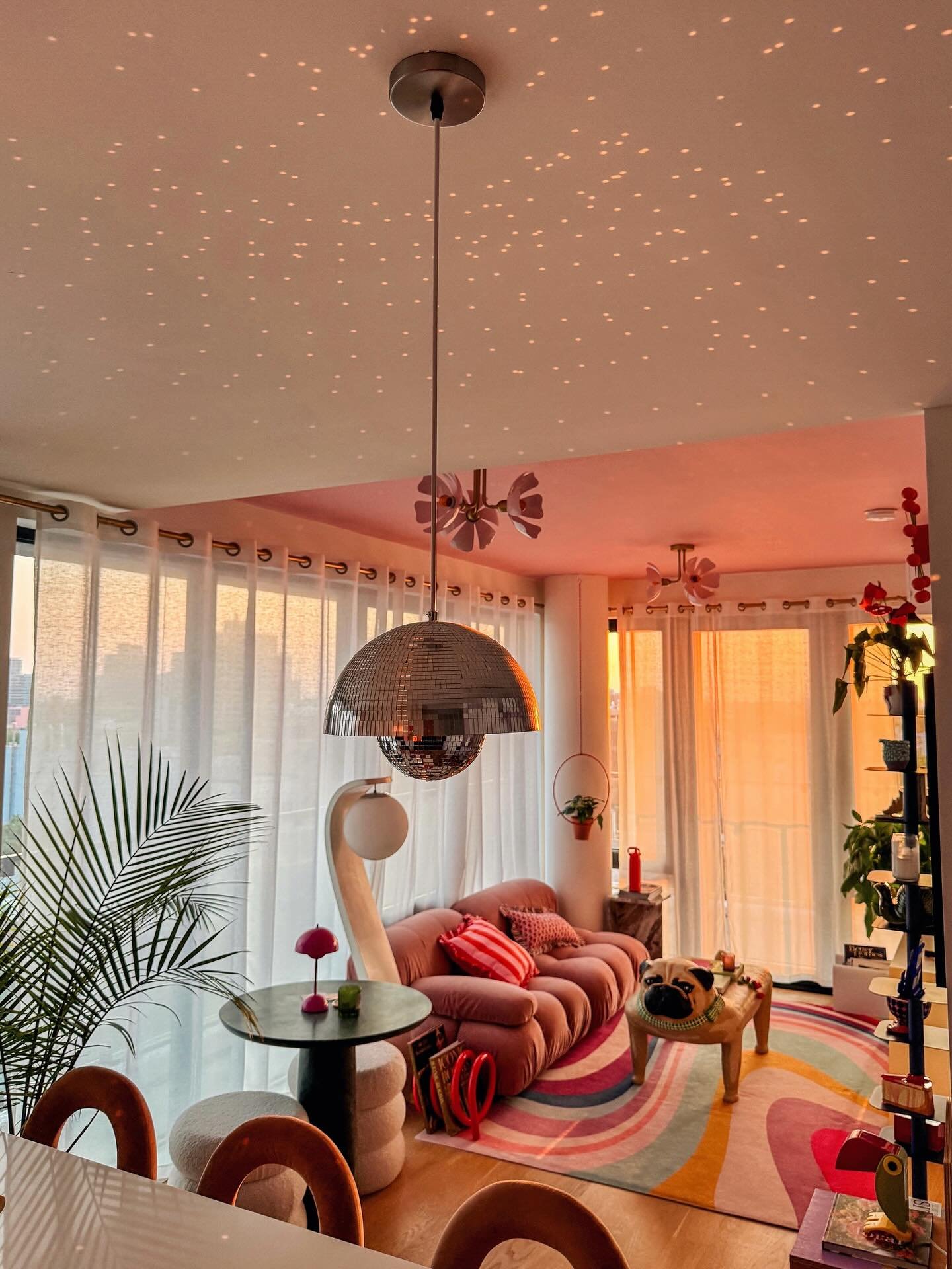 dopamine decor, pug naps, &amp; disco ball sunsets. no notes. just vibes ✨slowing down &amp; soaking in the last couple of months in this space 🫶 

#dopaminedecor #colorfulhome #cozycorners #interiorinspo #slowliving
