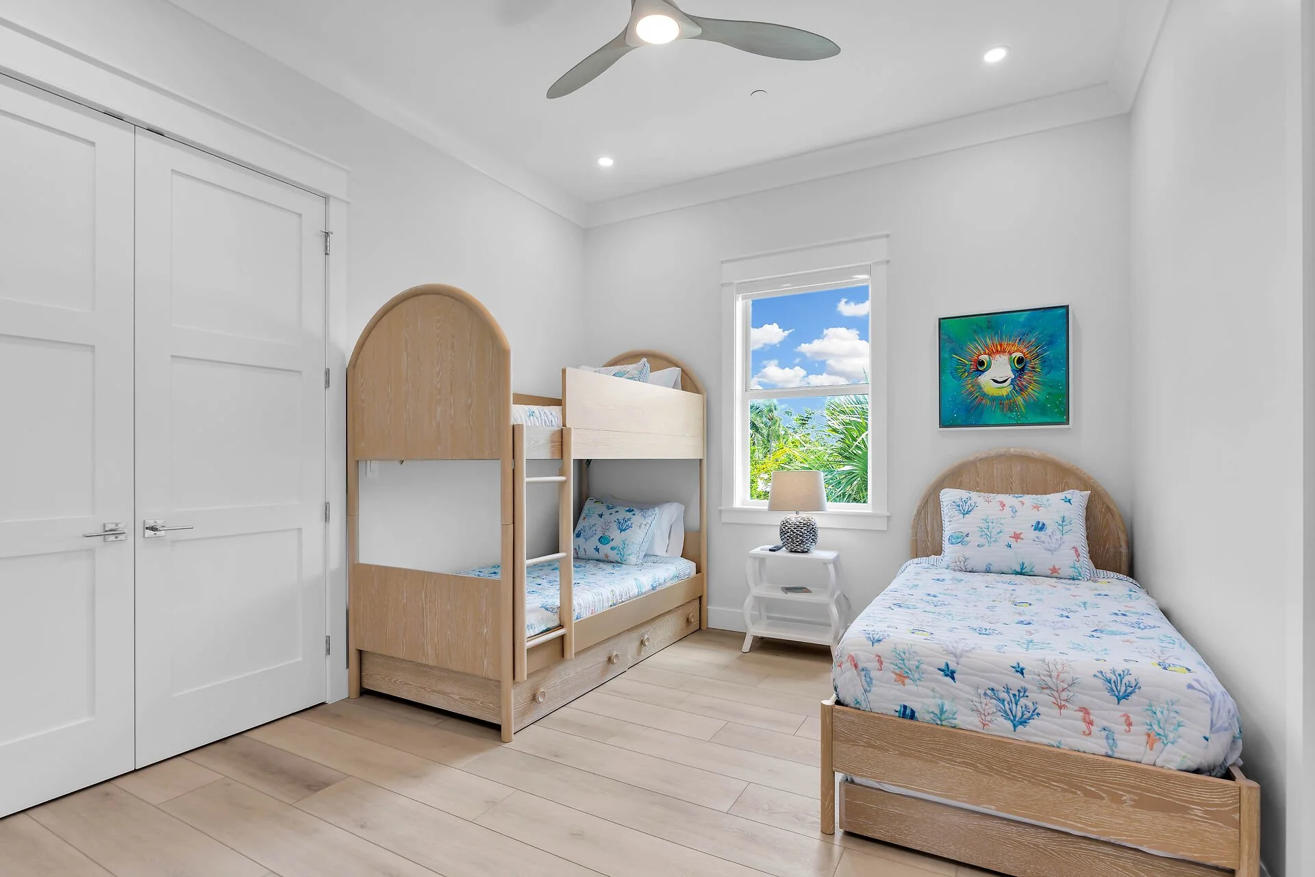 Bedroom 2 (second floor) - 1 bunk bed + 1 single bed