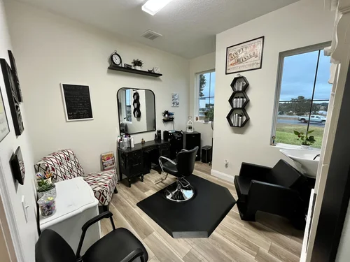 Posh Salon Suites - South Lakeland - Shepherd Rd