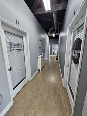 Posh Salon Suites - Downtown Winter Haven