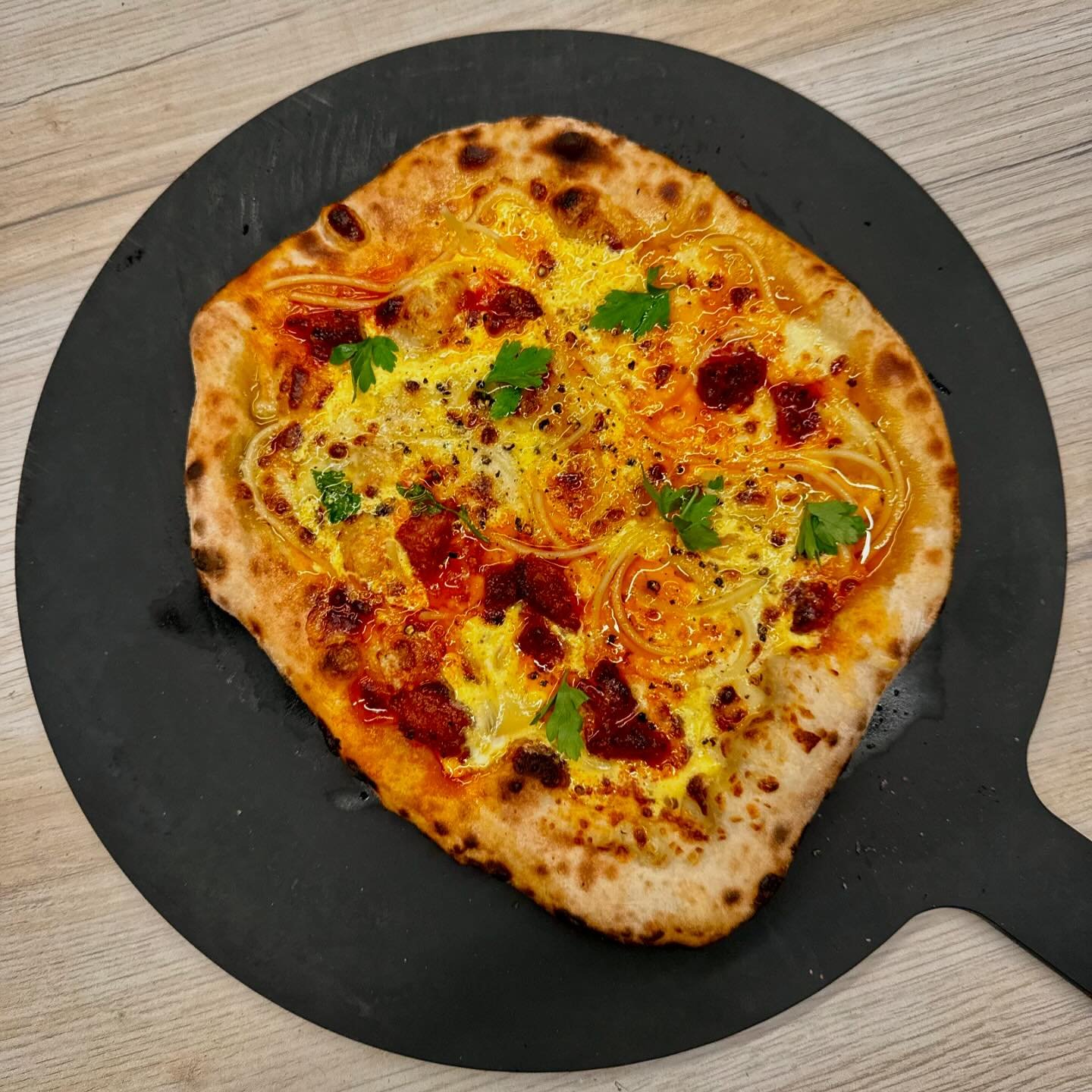 Spicy Carbonara Pizza 🍕 

Inspired by @pizzapilgrims 

I swapped the crispy guanciale for nduja which added a nice kick 👌

Would highly recommend and I&rsquo;ll definitely do again - all cooked on the trusty @hellodelivita 🔥 

#BBQ #UKBBQSchool #L