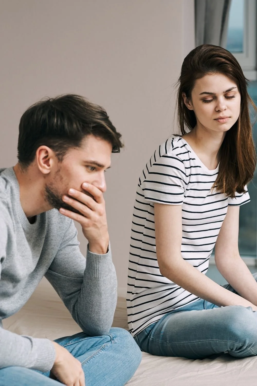 Young couple communicating through a conflict
