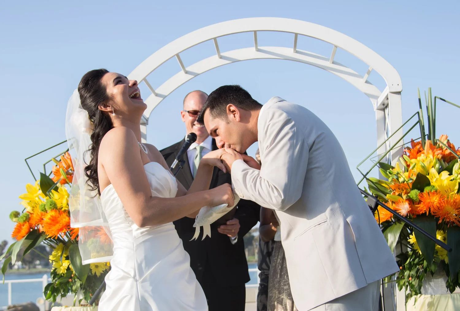 Intimate wedding couple in Coronado, San Diego