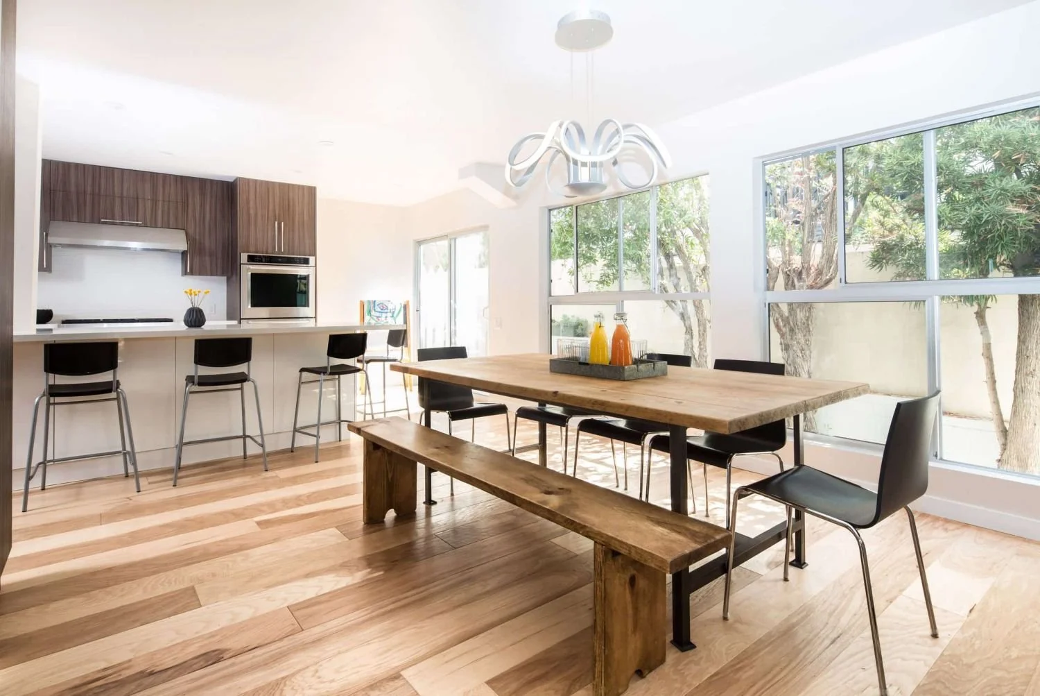 Contemporary Kitchen & Dining Room in Santa Monica, CA