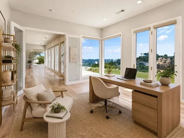 05-home-office-hillside-view-optimized.webp