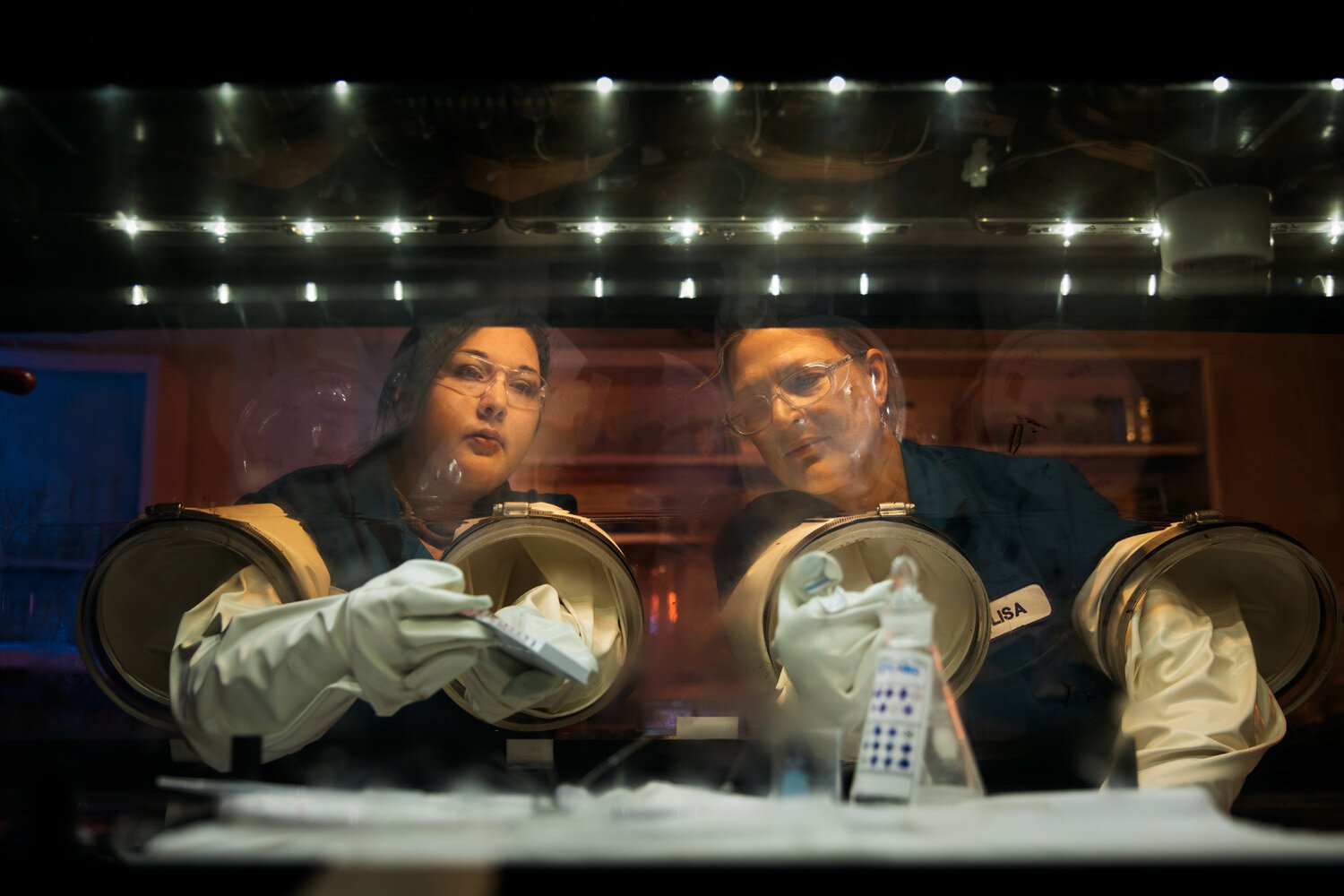 Alberta-Commercial-Photography-Alberta-Innovates-ResearchPortraits19-10-28-RedAbInnovatesDevon5290-Edit-Full.jpg