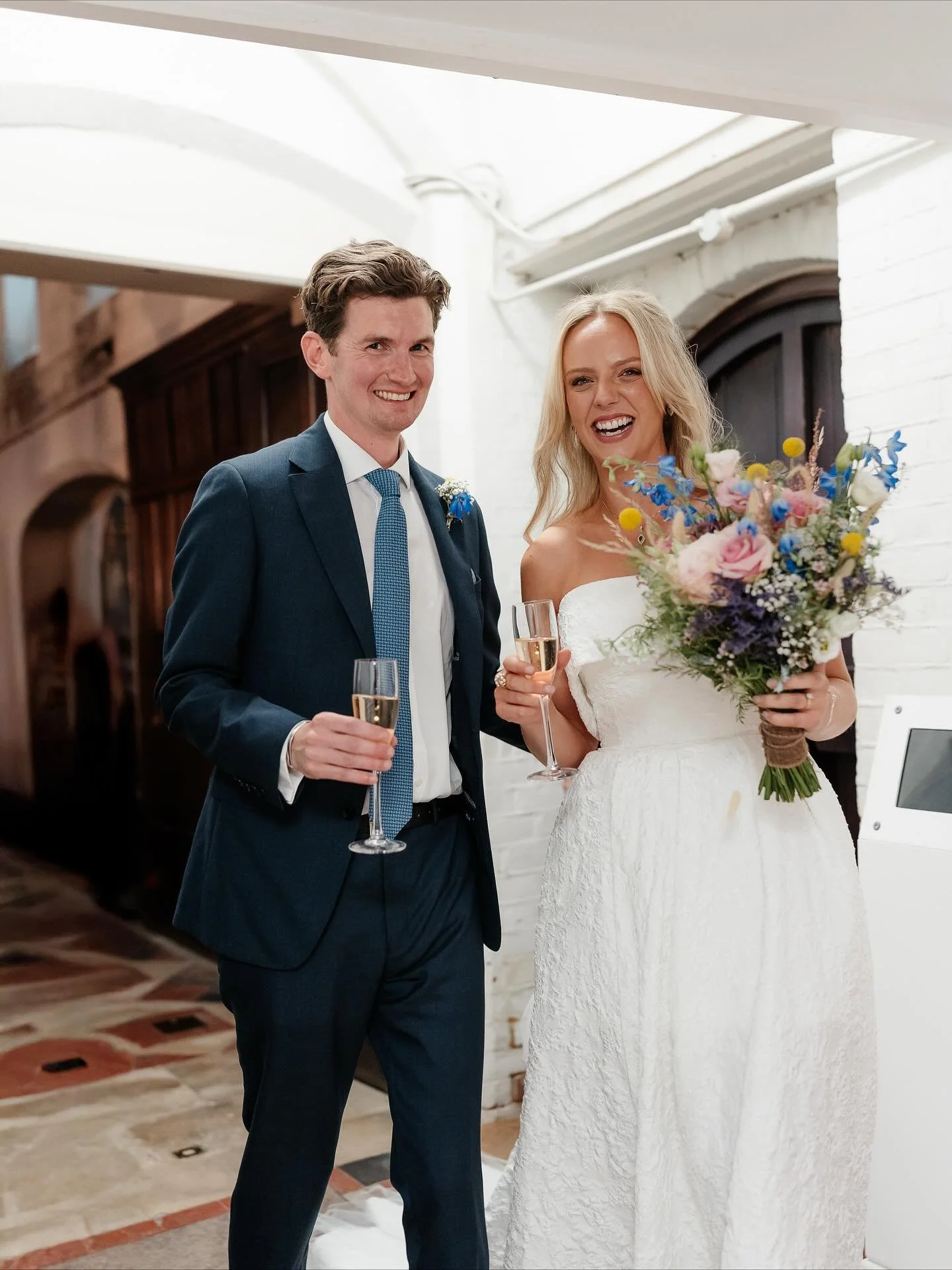 A few authentically candid moments from Megan and Ali&rsquo;s day in Chelsea ✨

Photography by me @weddings.by.emma.olivia
Venue @fulhampalace @50cheyne 
Dress @justinalexander
Makeup @oliviatoddbridal
Hair claudia_webbx

#londonweddingphotographer #