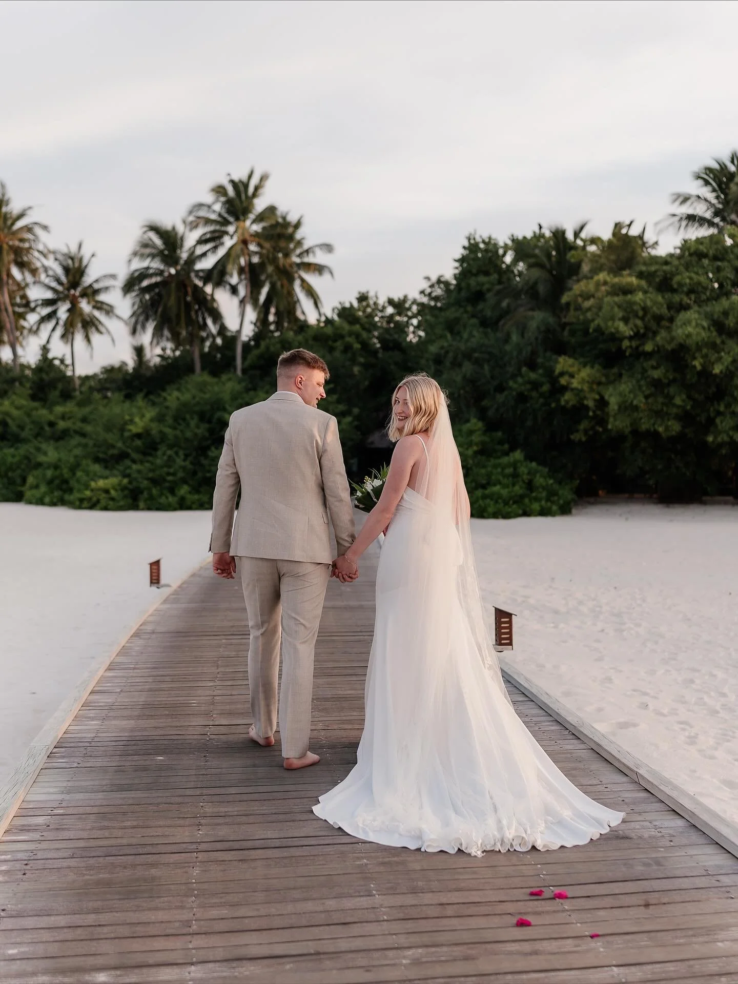 Love in the Maldives ✨

I can&rsquo;t believe it&rsquo;s been almost a year since this beautiful elopement for Amber and Euan at @sunsiyamirufushi - I still pinch myself that I was booked to go to one of my ultimate bucket list destinations and that 
