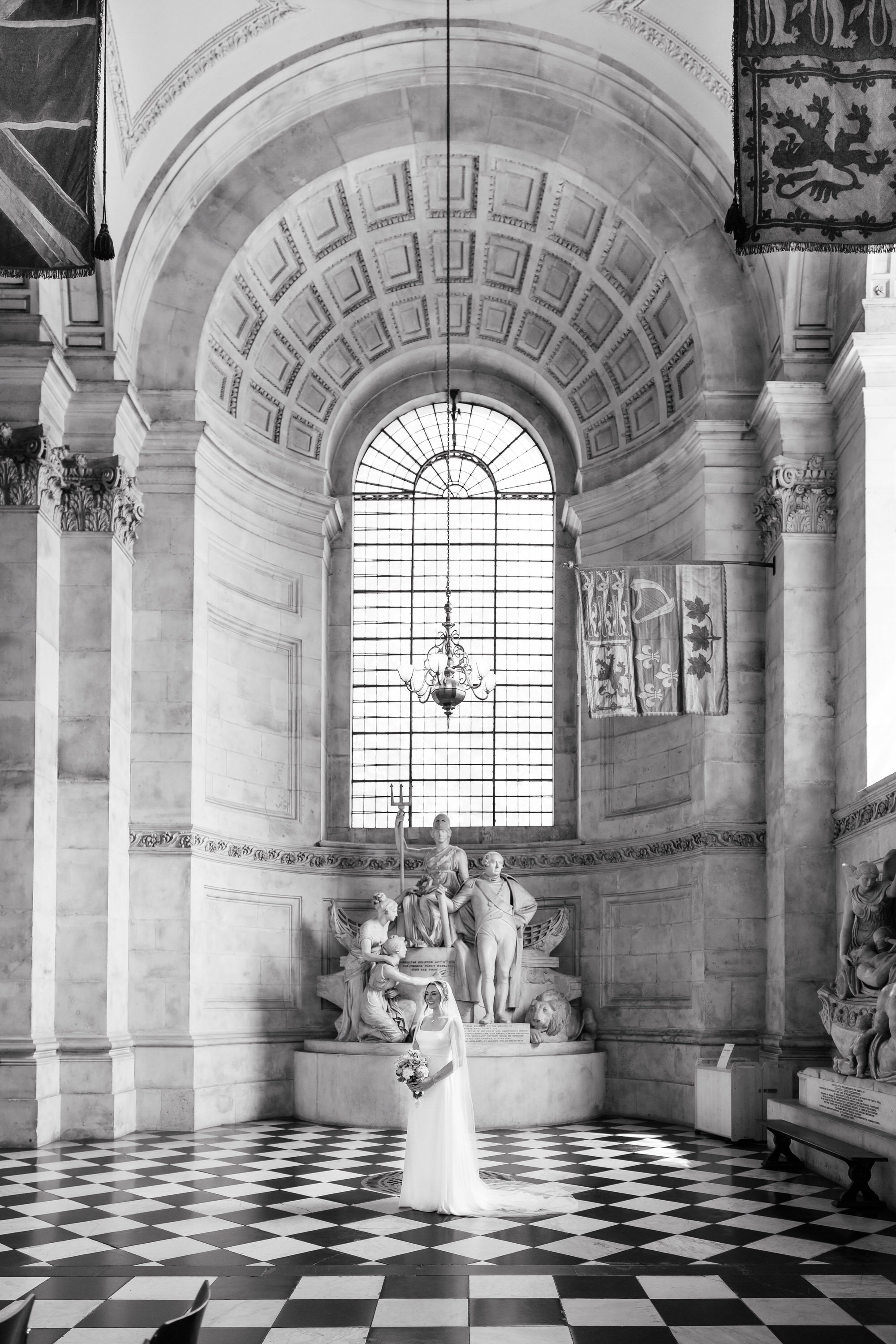 Jaz and Harry - St Pauls Cathedral -15-1.jpg