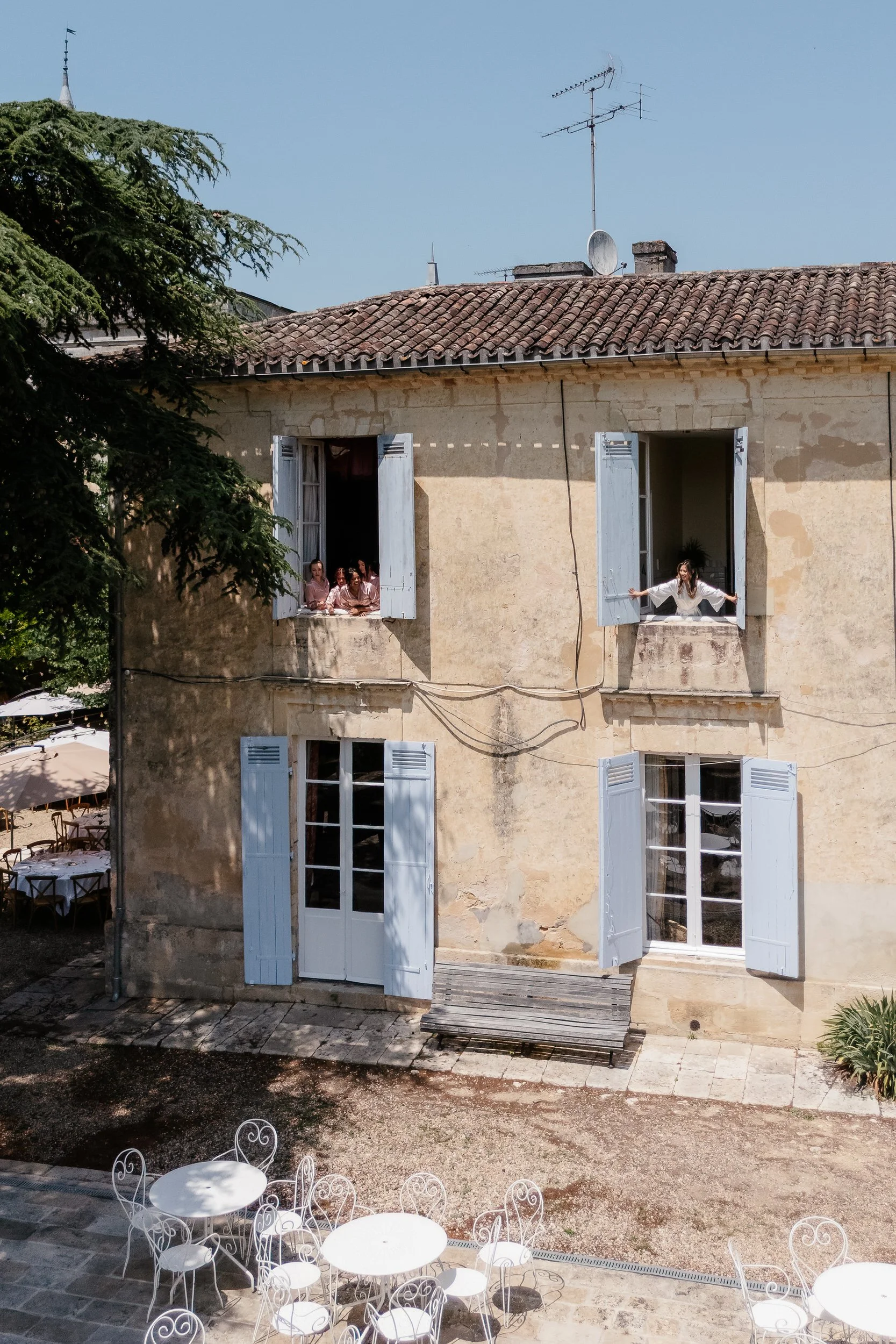 Annie and Remy - Chateau Lagorce Wedding-11.jpg