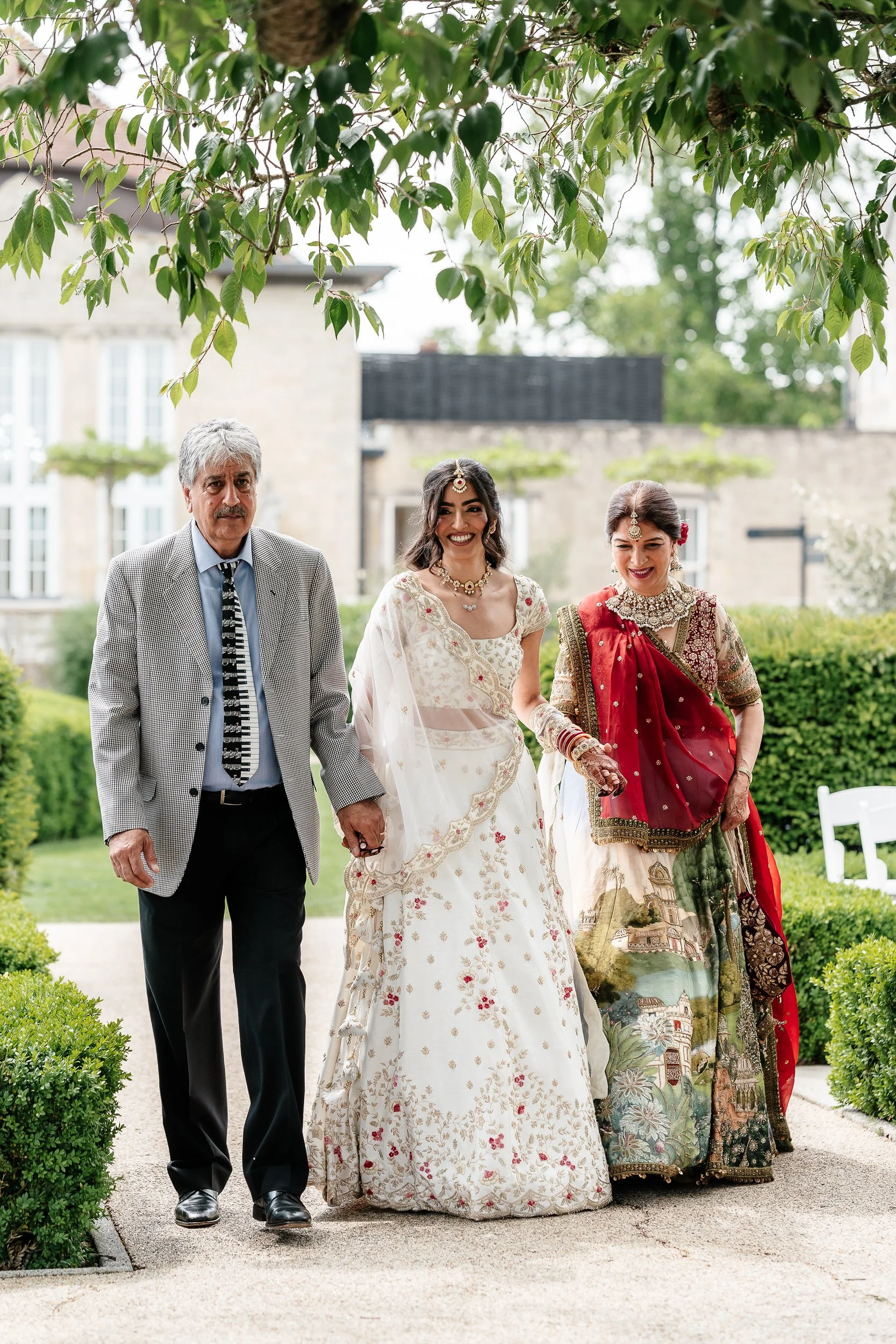 Asmita and Susil Froyle Park-20.jpg