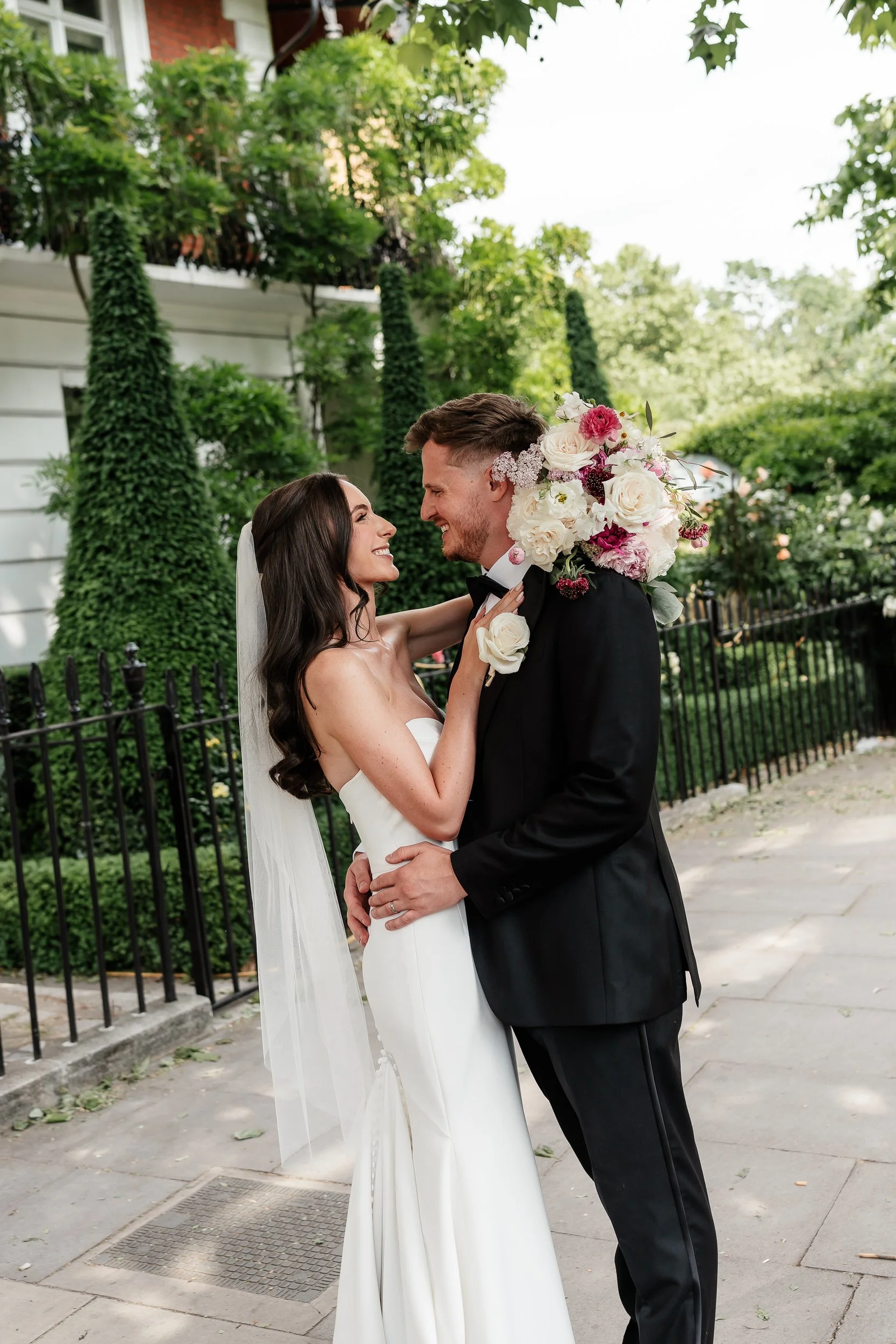 Zoe and Dan - Chelsea Town Hall -256.jpg