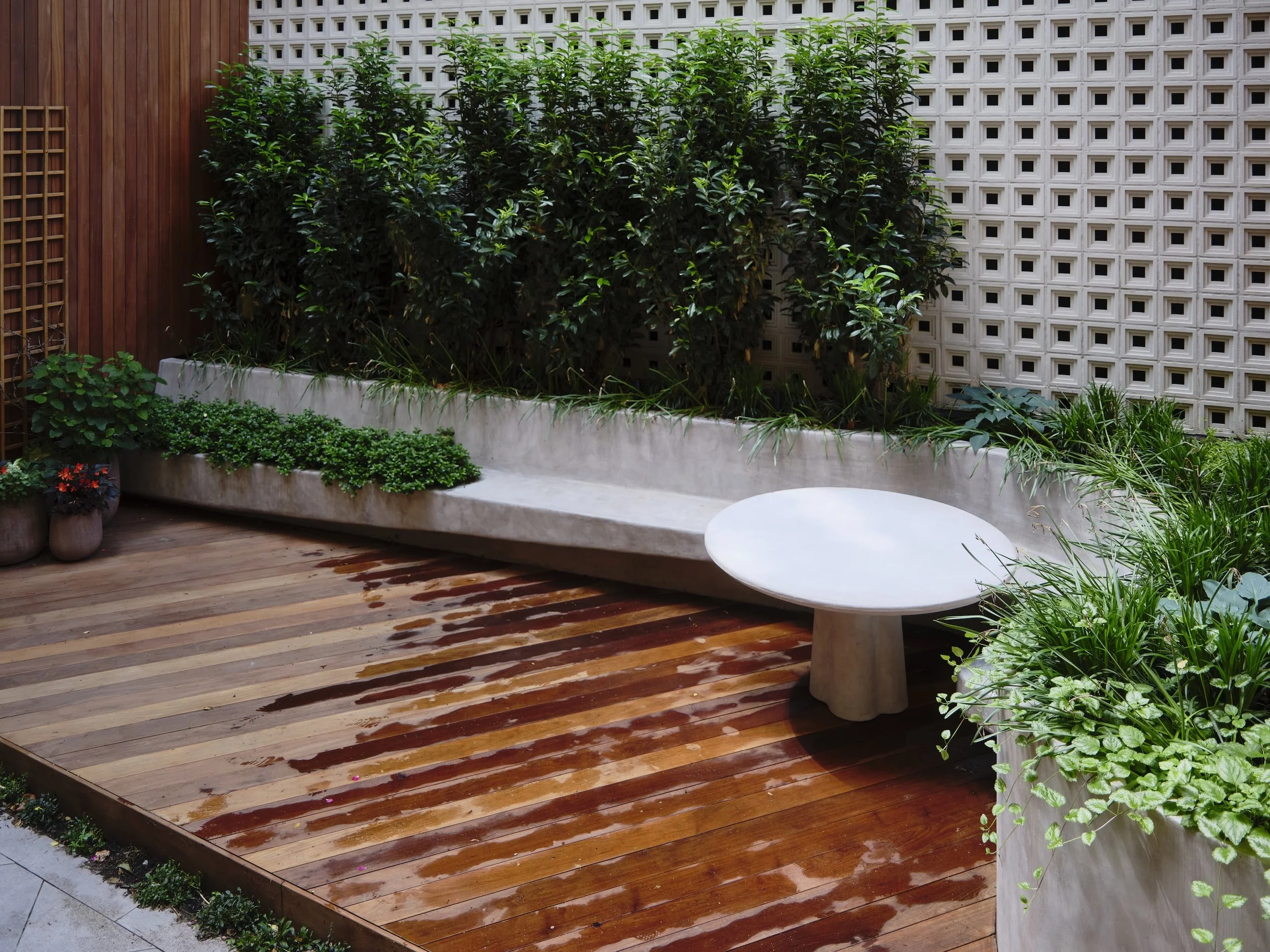 W19 BENCH AND DINING TABLE_02.jpg