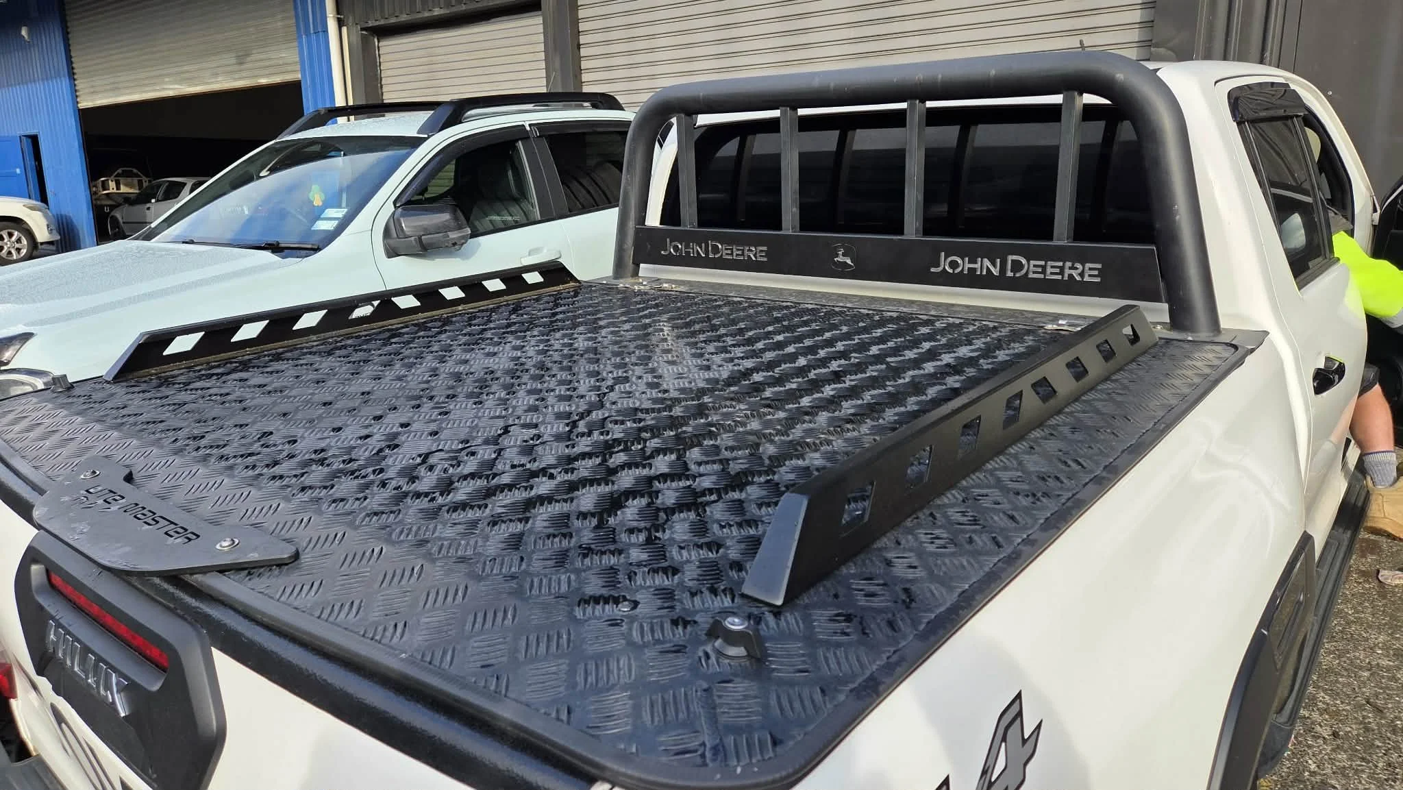 Toyota tray2.jpg