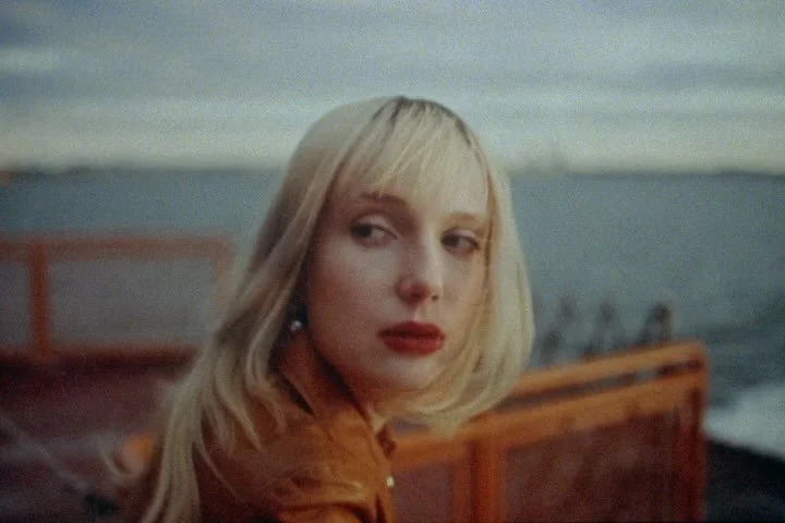 @smallchairband - For Tonight visualizer 
Dir/DP 🙋🏻&zwj;♂️
Starring: @annikawhite / @carlmichaelknight 
AC: @daavidmejiaa 
Gaffer: @andrewparkerton 
16mm transfer: @negativelandfilm