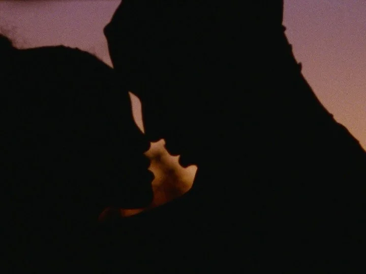 @low.bo - Blur (Visualizer) 

Filmed this one evening at Canarsie Pier with good friends and a Bolex. Grateful to be tasked with visualizing such a great song 

Artist: @low.bo 
Talent: @itsvidabanks 
Director/DP: @bryce.saucier
Gaffer: @andrewparker