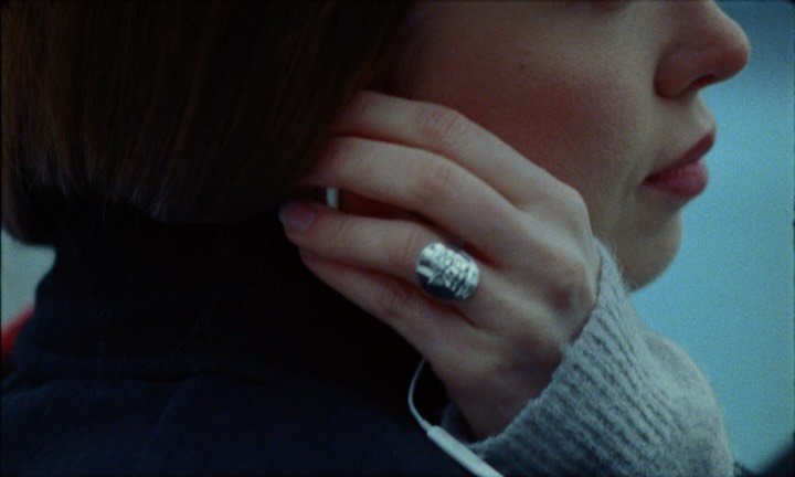 A tiny love story in collaboration with @wiley.ks to test his new Aaton XTR 🎞️

Talent: @addyyrae @nick_lambiase 
Kodak 500T dev and scan by @negativelandfilm