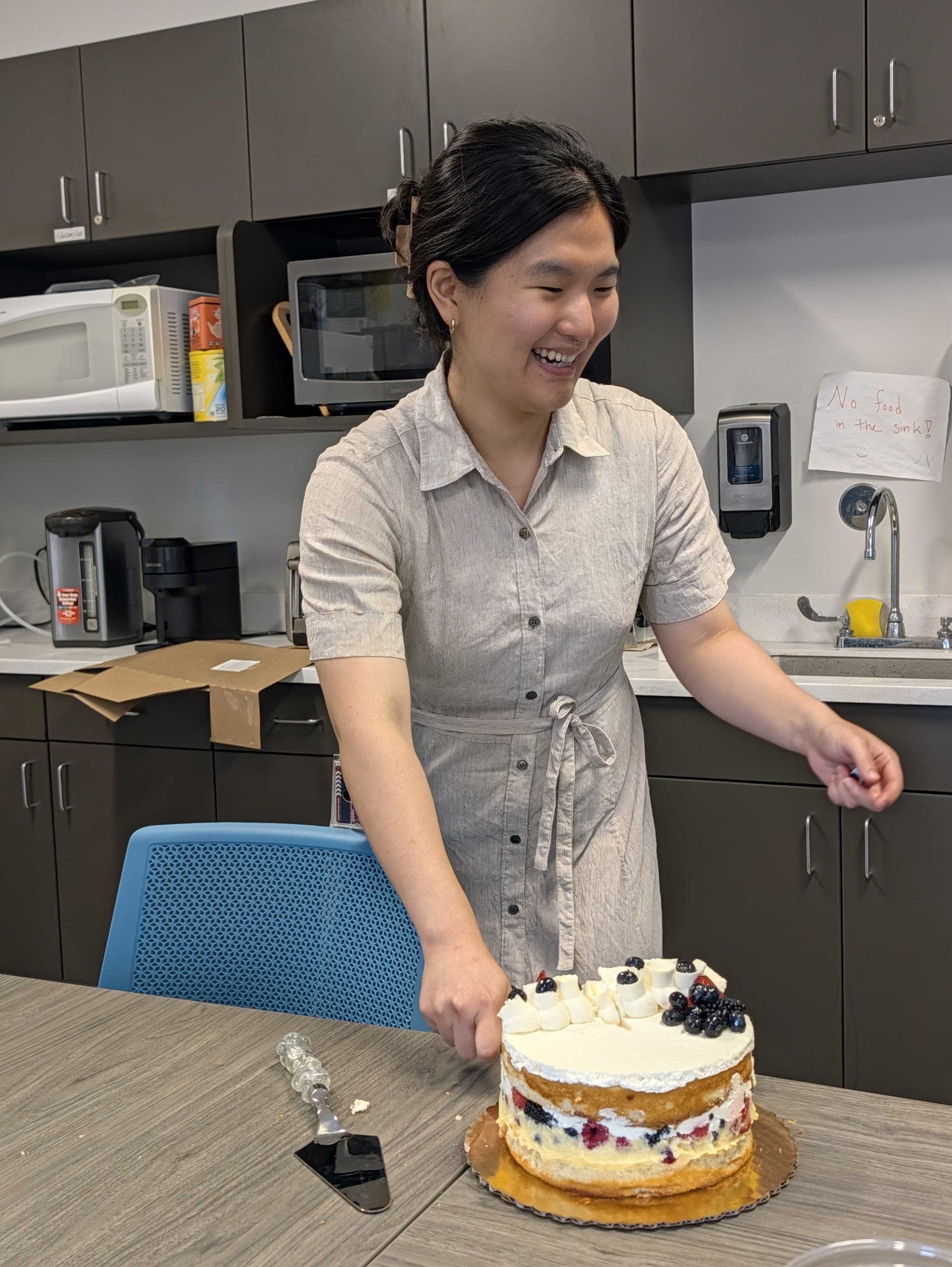 Sept 9, 2026: Congratulations to Soomin for successfully passing her Molecular Genetics and Genomics (MGG) qualifying exam! We are proud of you Soomin