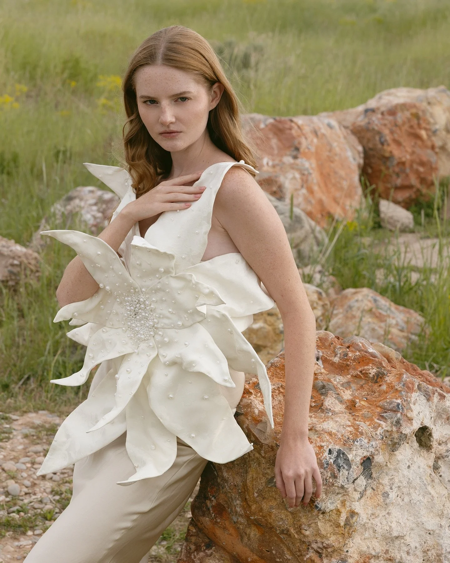 in full b l o o m 

Designer: @_glamourwave 
Photographer: @hannahbethanyphoto 
Model: @kristyoblimar 
Stylist: @lobeynii