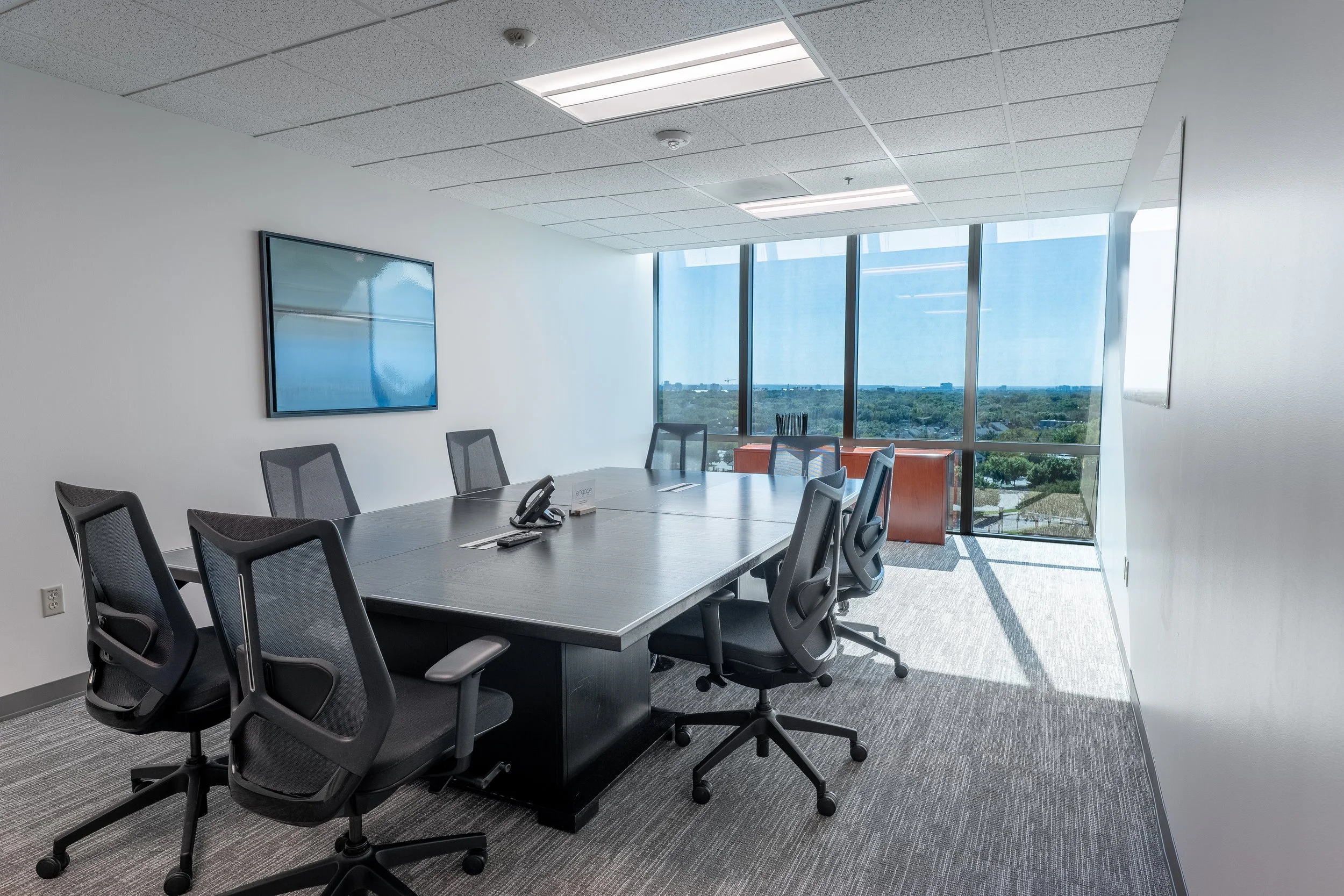 How Virtual Lawyers Maintain a Professional Presence