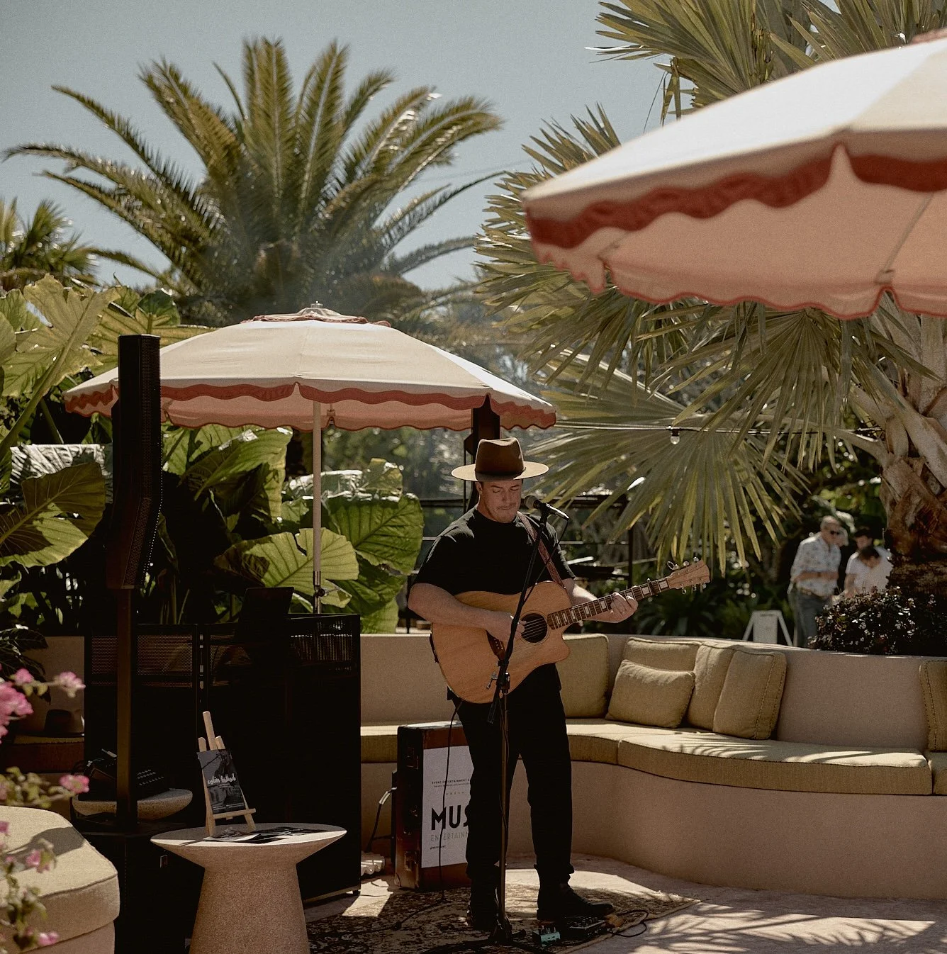 MUSOS ENTERTAINMENT LIVE MUSIC + DJ
