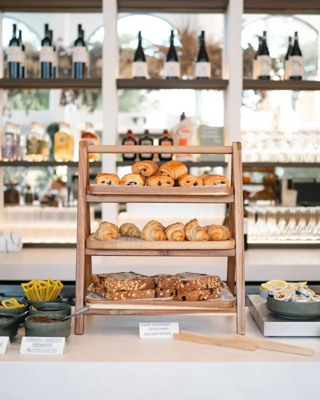 Your escape starts here 🍃

The Hub is where we welcome you to The Tamborine, but it&rsquo;s more than just a check-in spot. It&rsquo;s your home away from home, the perfect place to unwind with a coffee, a cocktail, or a quiet mountain moment. 

#ra