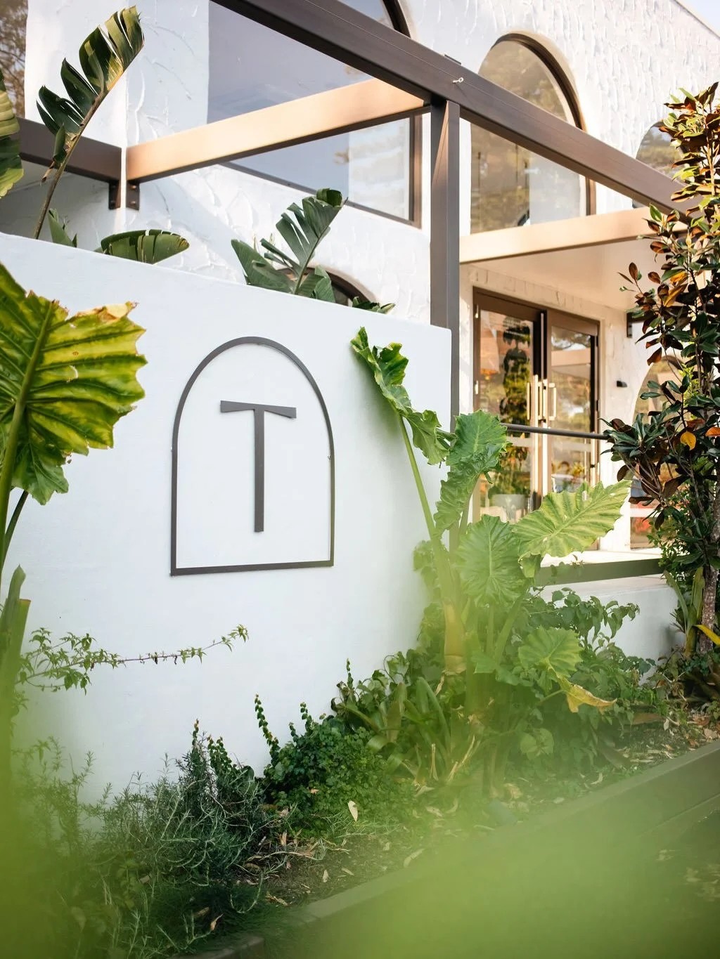 Calling all poolside daydreamers: The January long weekend is just around the corner, and we&rsquo;ve still got a few rooms left! 🍸✨ 

#itwasallatamborinedream #checkintocheckout #thetamborine #boutiquehotel #scenicrim