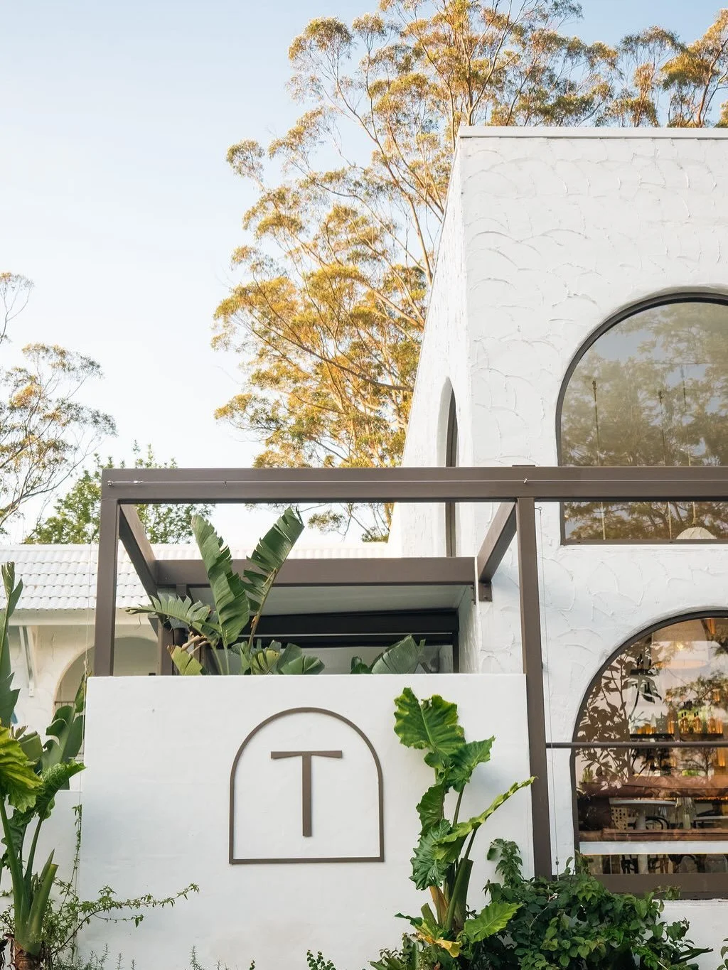 A small town with a big appetite, Friends of The Tamborine offers guests an abundance of dining and bar options. 🍸🍃

#itwasallatamborinedream #checkintocheckout #thetamborine #boutiquehotel #scenicrim