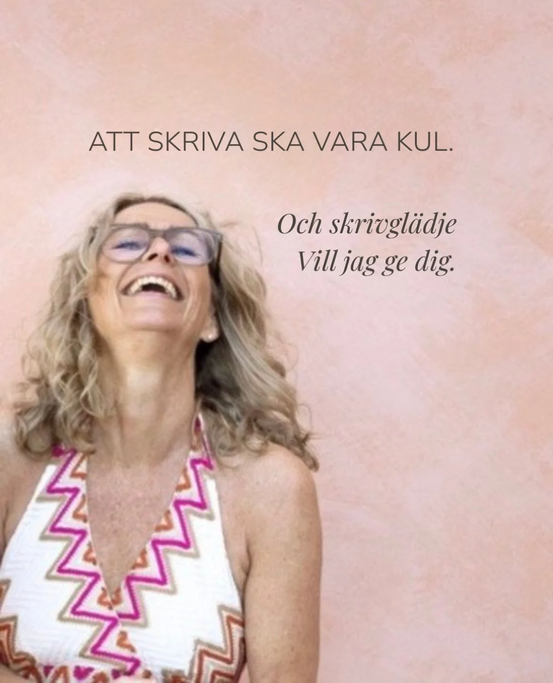 Mitt fj&auml;rde ledord. Gl&auml;dje. 🤎

Att skriva dina texter ska inte k&auml;nnas som en l&auml;xa. Eller ett prov. Dina texter &auml;r inte ytterligare n&aring;got du ska &rdquo;klara av&rdquo;. Du f&aring;r leka med dina texter. Hos mig. 

Jag 