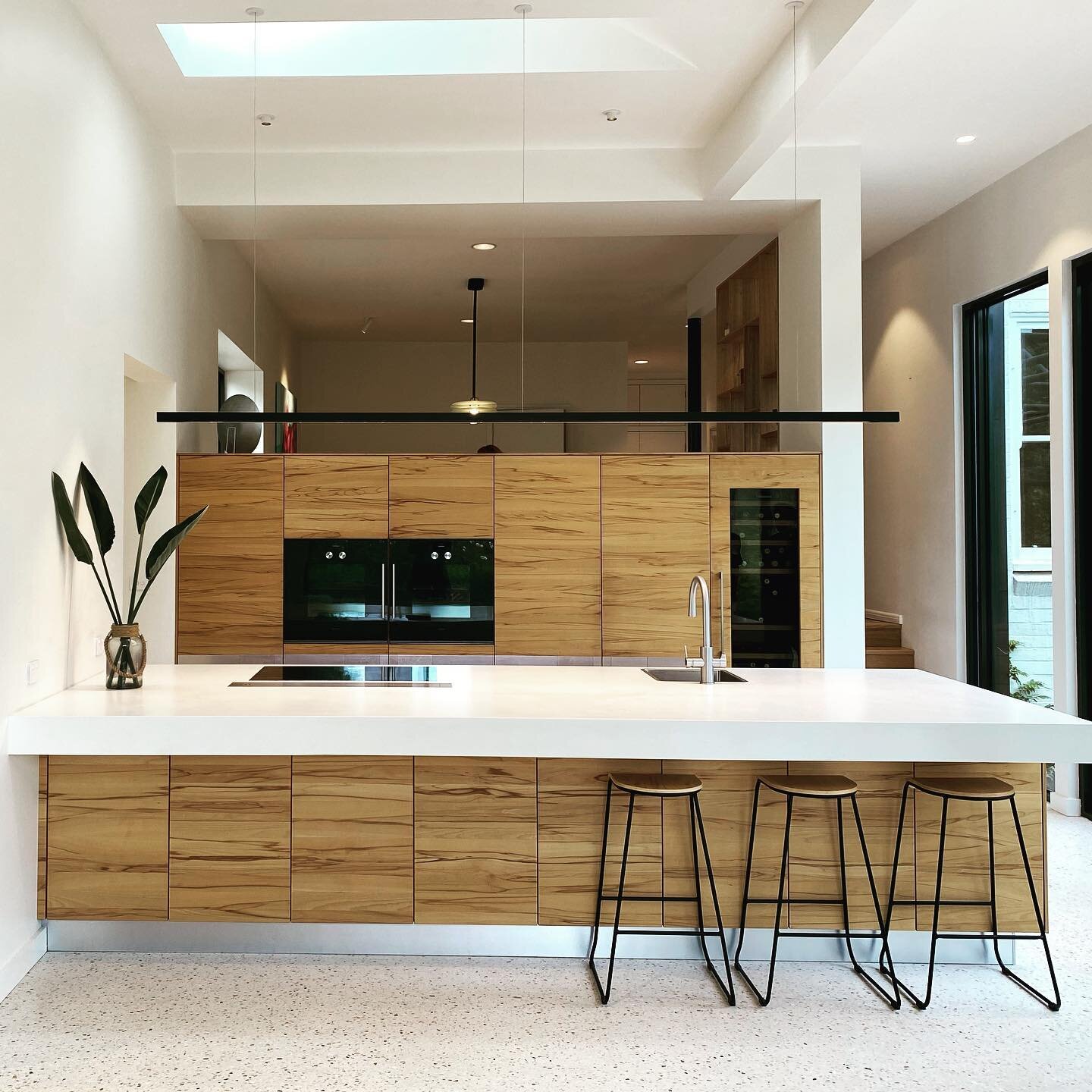 Balwyn Residence: Luxurious @team7moebel solid Beech Heartwood in natural oil finish. European kitchen design for @pepperdesign_aus #gaggenau #rachelfreemandesign