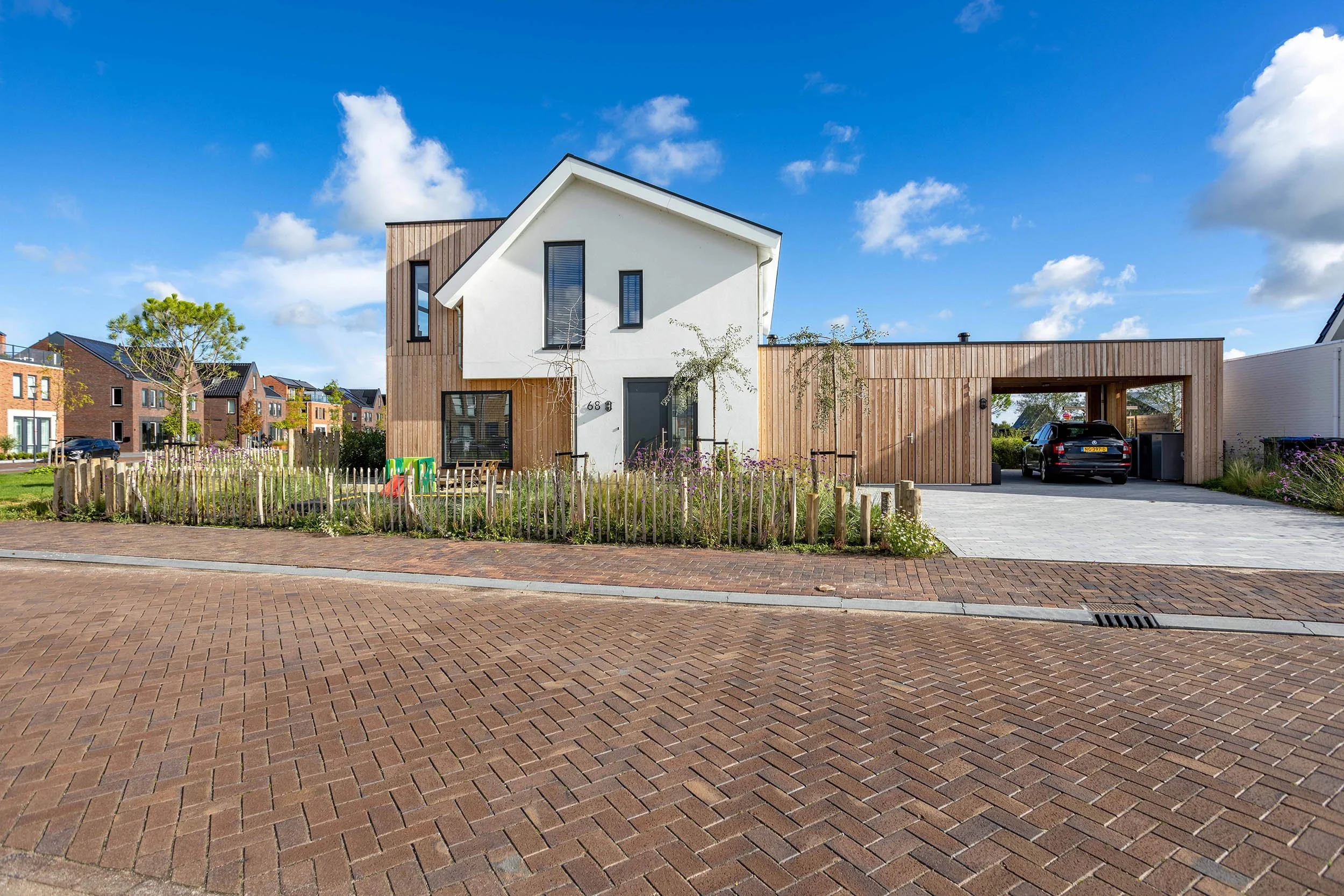 Nieuwbouw-woonhuis-sneek-houkepoort-hout-stukwerk-modern-Atelier Koree-min.jpg