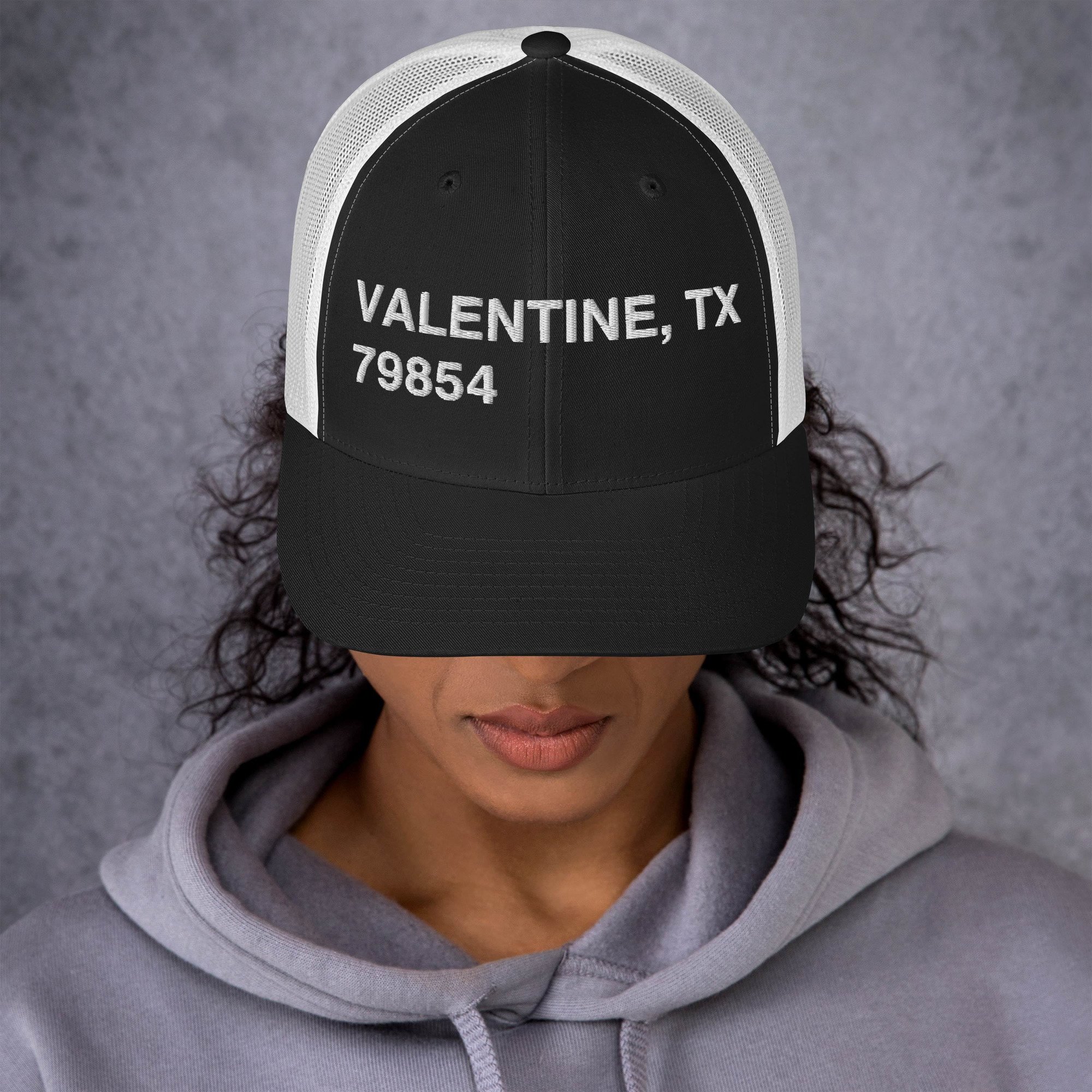 retro-trucker-hat-black-white-front-66d51fc24d66d.jpg