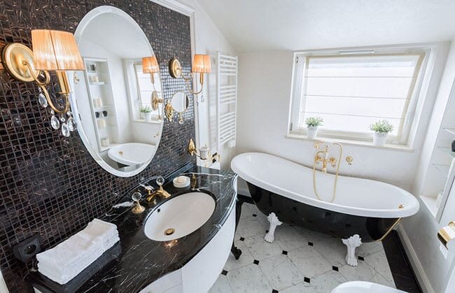 Choosing an Old-World or a New-World Style for Your Bathroom Remodel