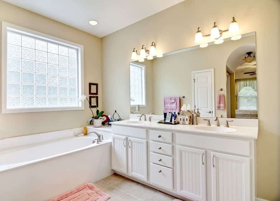 Tips to Make an 8’x5’ Bathroom Look Bigger and Better