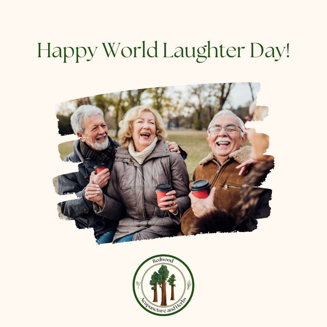 Laughter is medicine! Here are a few things laughter can do:

🟢 Promotes lymphatic movement to help flush toxins
🟢 Massages the organs
🟢 Lowers blood pressure
🟢 Engages and relaxes the diaphragm, increasing lung capacity and oxygenation of the bl
