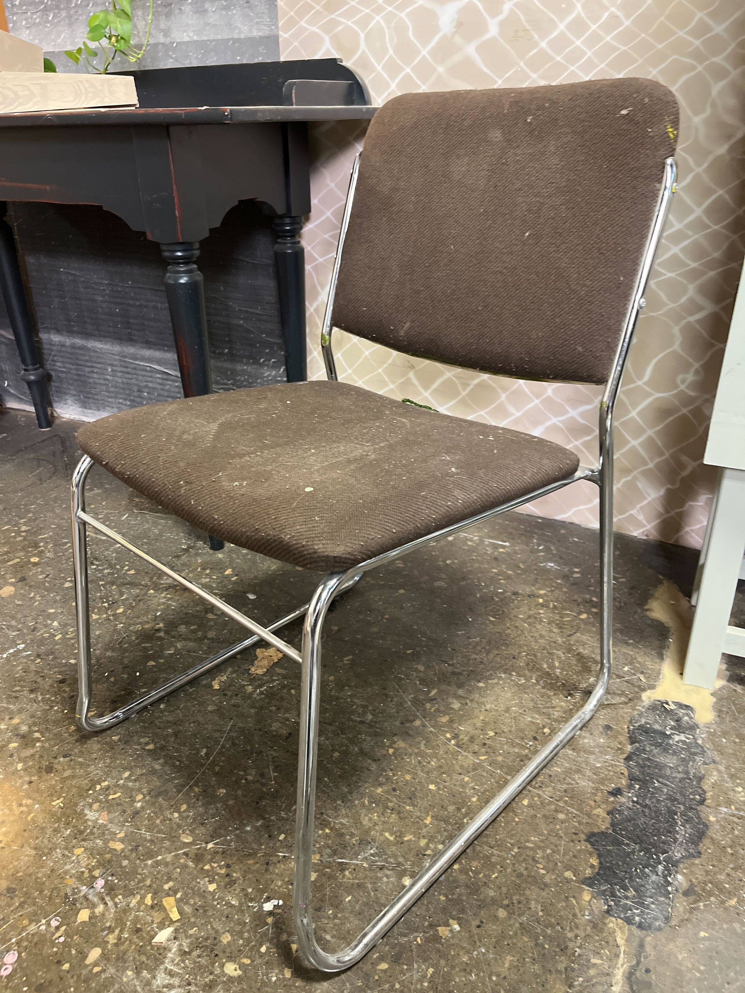 ReFurbishing A ‘90s Desk Chair into a Statement Chair — The Sorry Girls