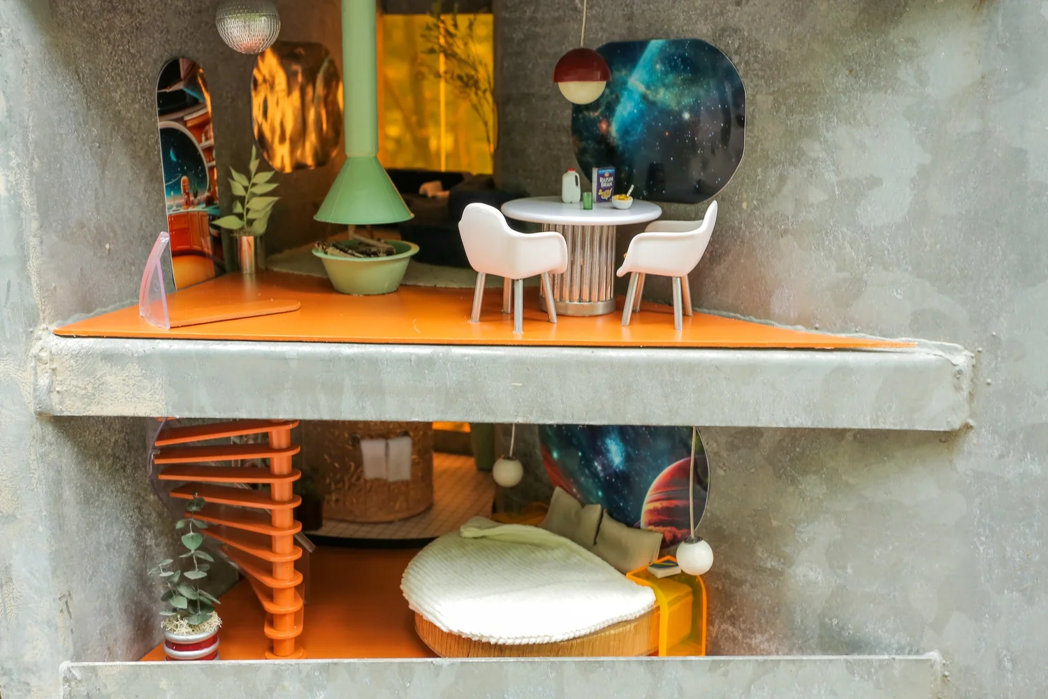 Miniature DIY: Transforming a City Guardrail into a Space-Age Apartment ...