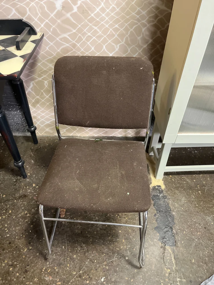 ReFurbishing A ‘90s Desk Chair into a Statement Chair — The Sorry Girls