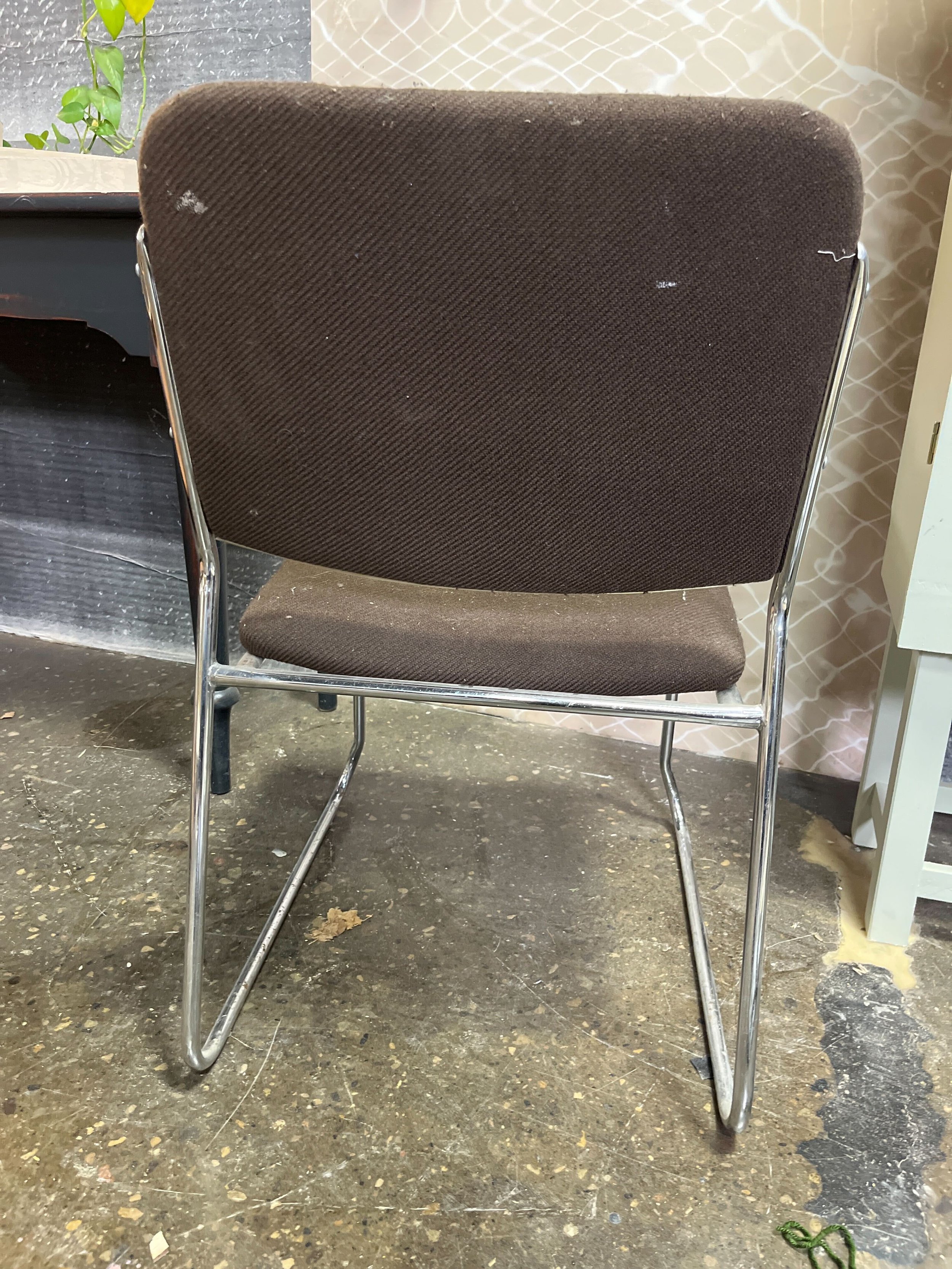 ReFurbishing A ‘90s Desk Chair into a Statement Chair — The Sorry Girls